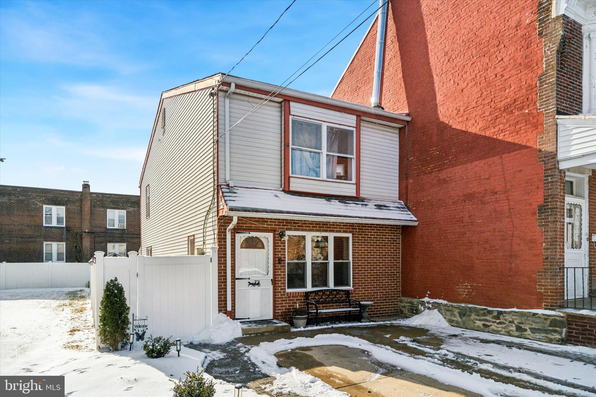 LAWNDALE - Residential