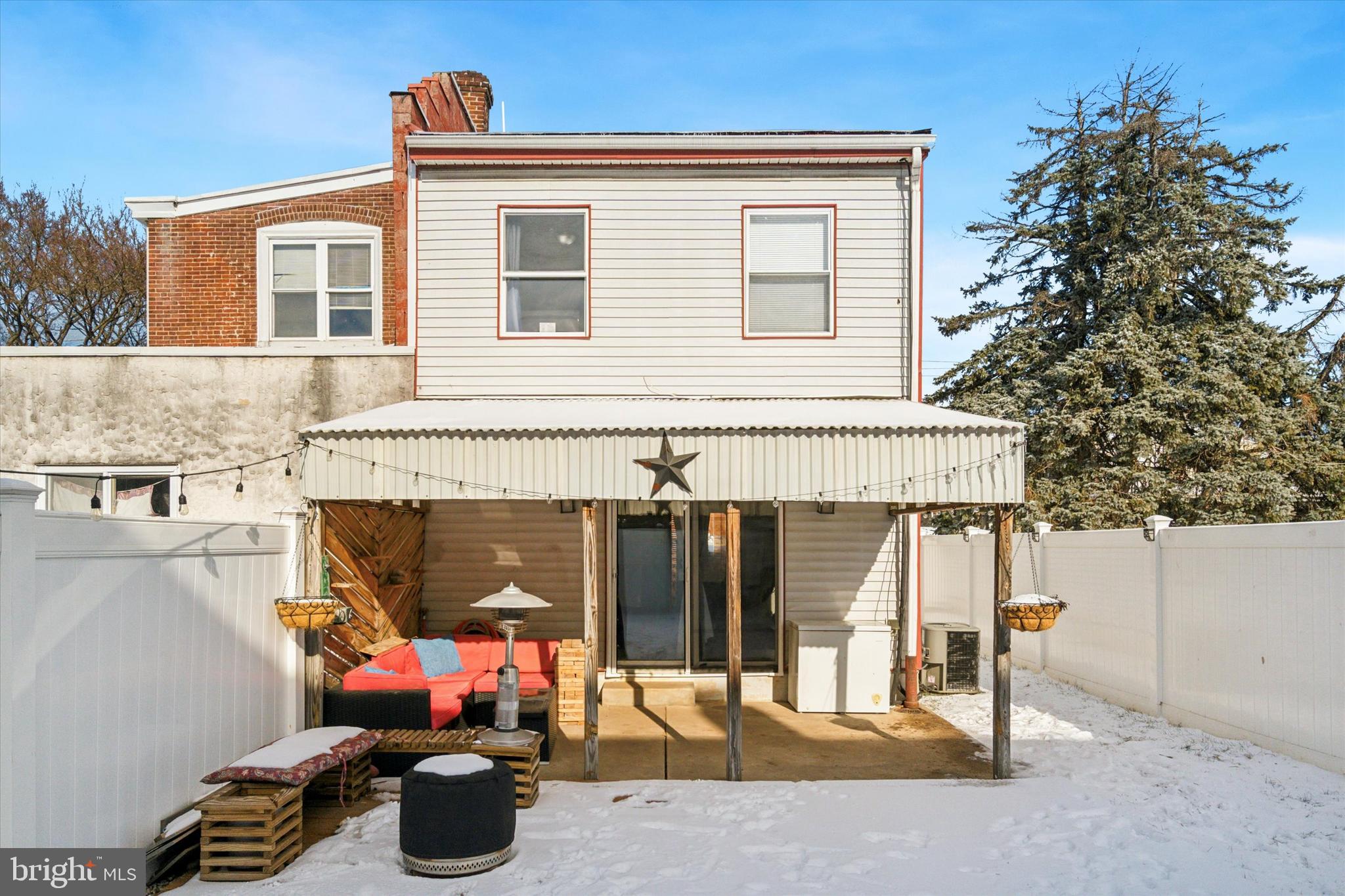 LAWNDALE - Residential