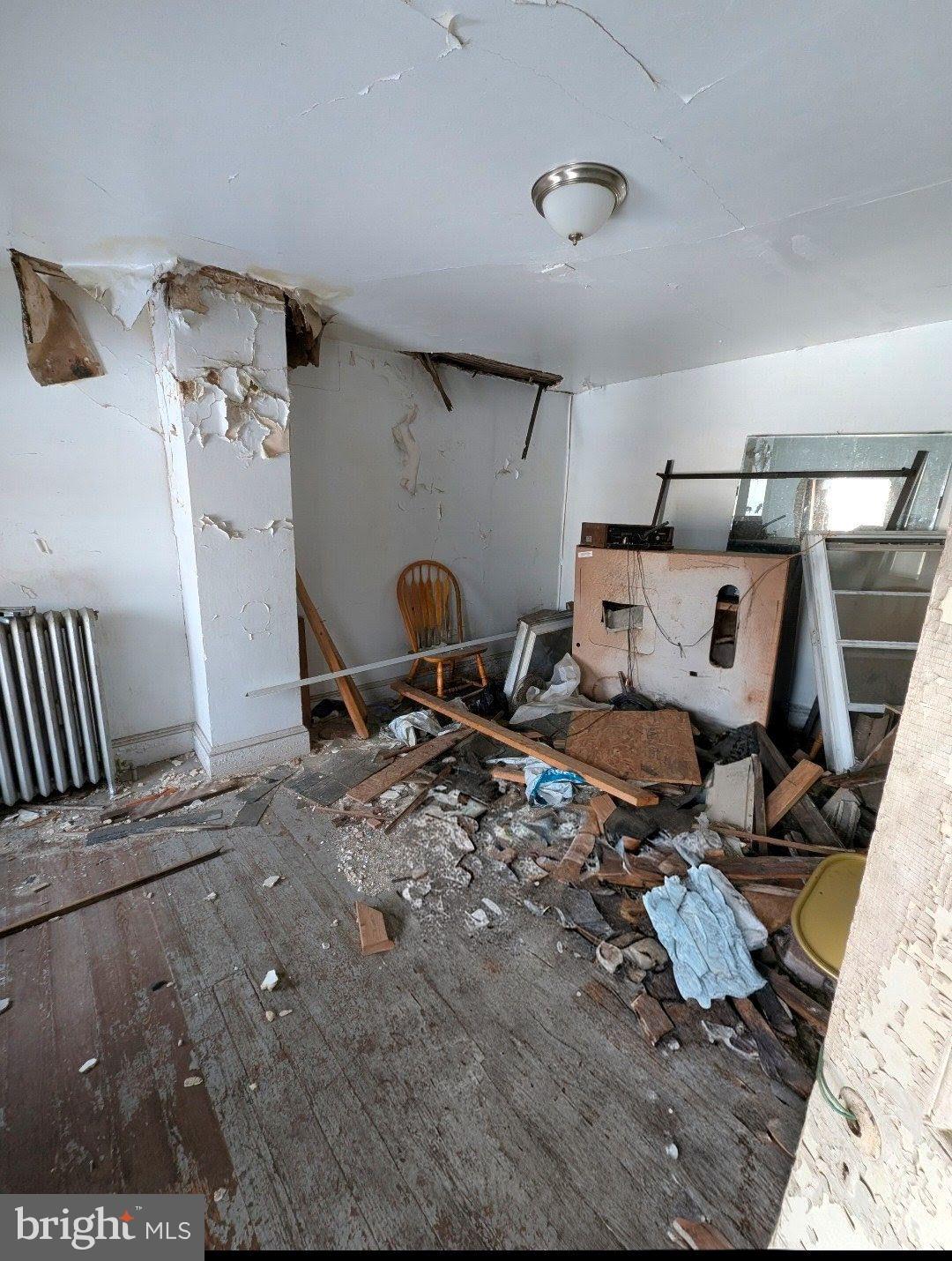 GERMANTOWN - Commercial Sale