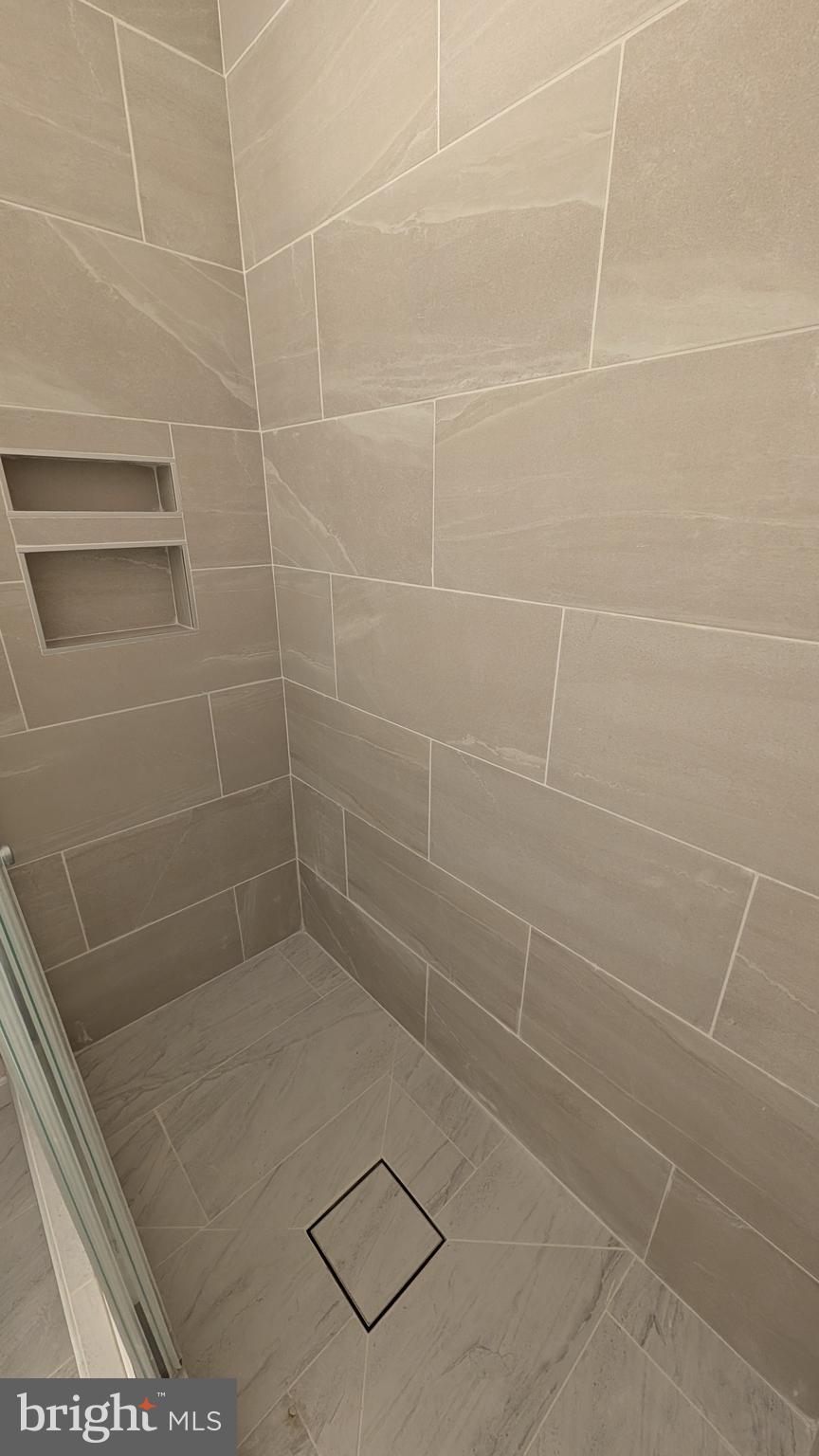 ASPEN FOREST - Residential Lease