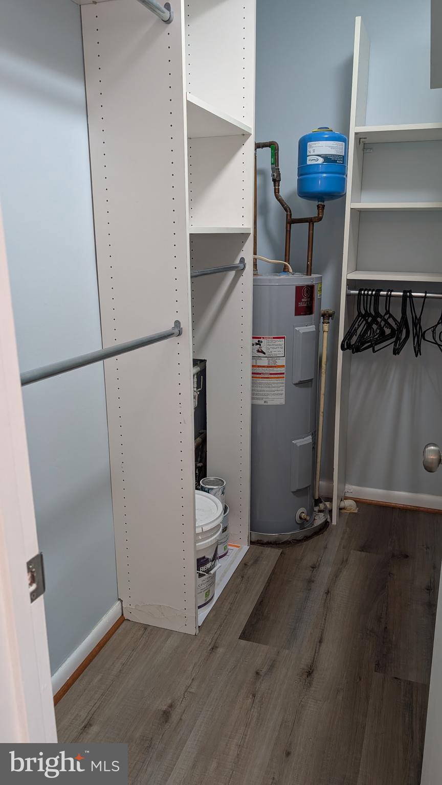 ASPEN FOREST - Residential Lease