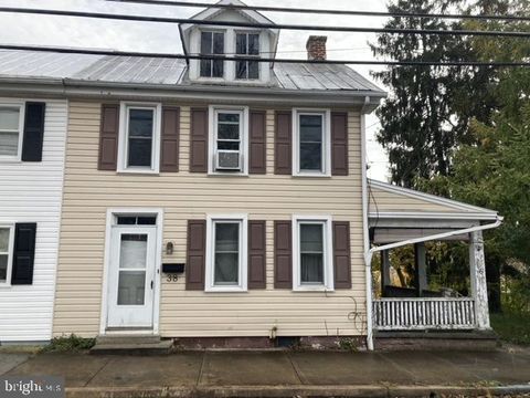 Photo of 36 E HUMMELSTOWN ST, ELIZABETHTOWN, PA 17022 (MLS # PALA2027584)