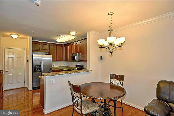 RESIDENCES AT LANSDOWNE - Residential