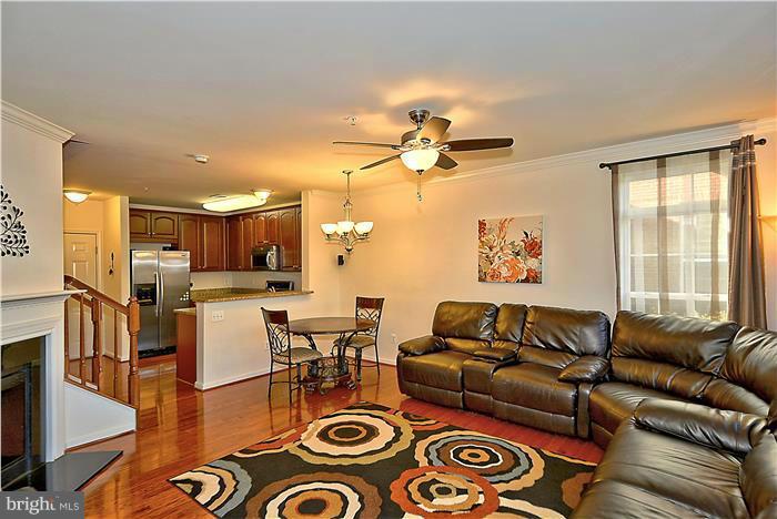 RESIDENCES AT LANSDOWNE - Residential