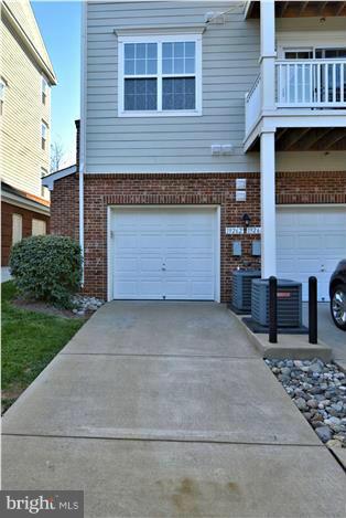 RESIDENCES AT LANSDOWNE - Residential