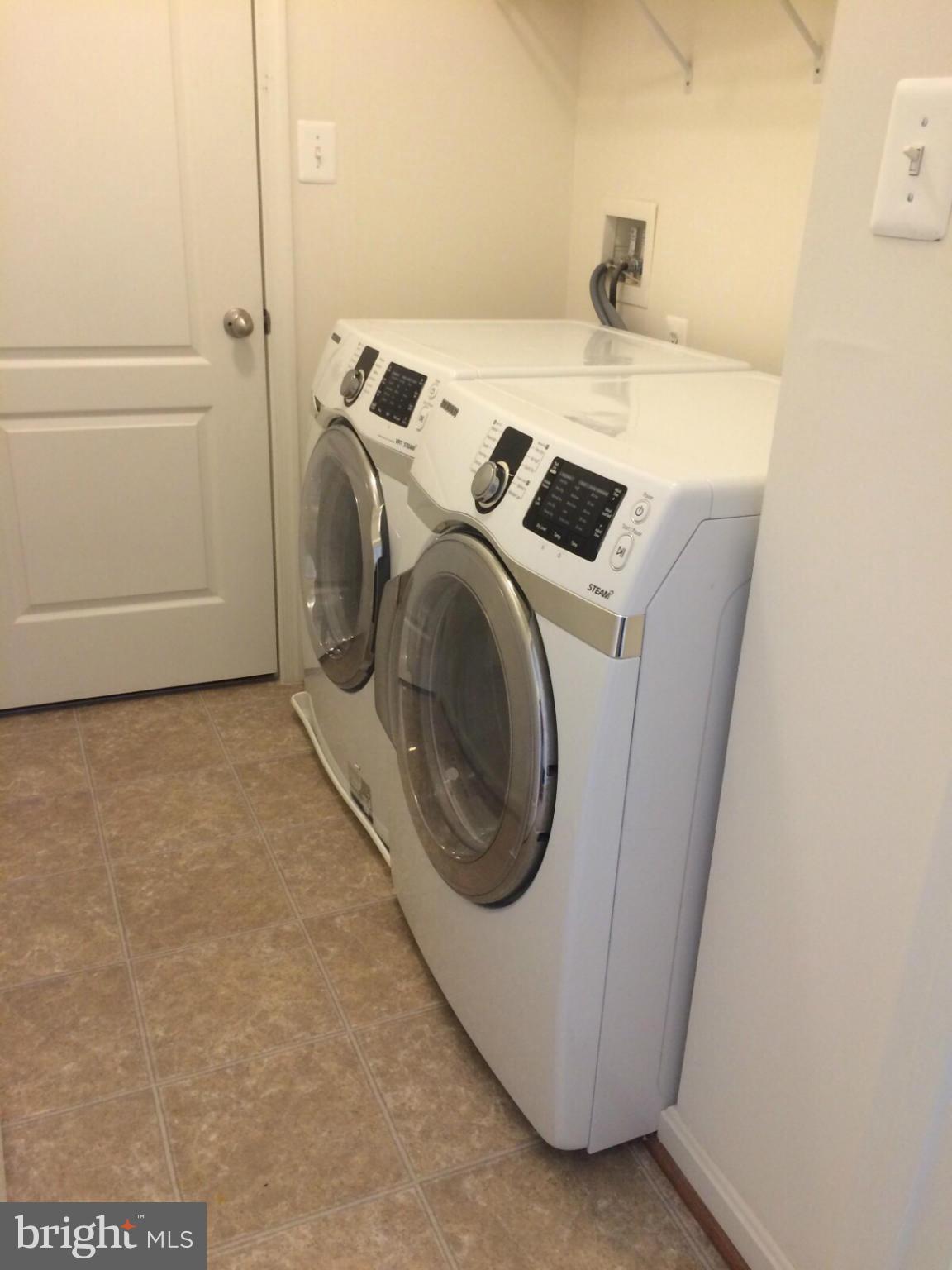 RESIDENCES AT LANSDOWNE - Residential