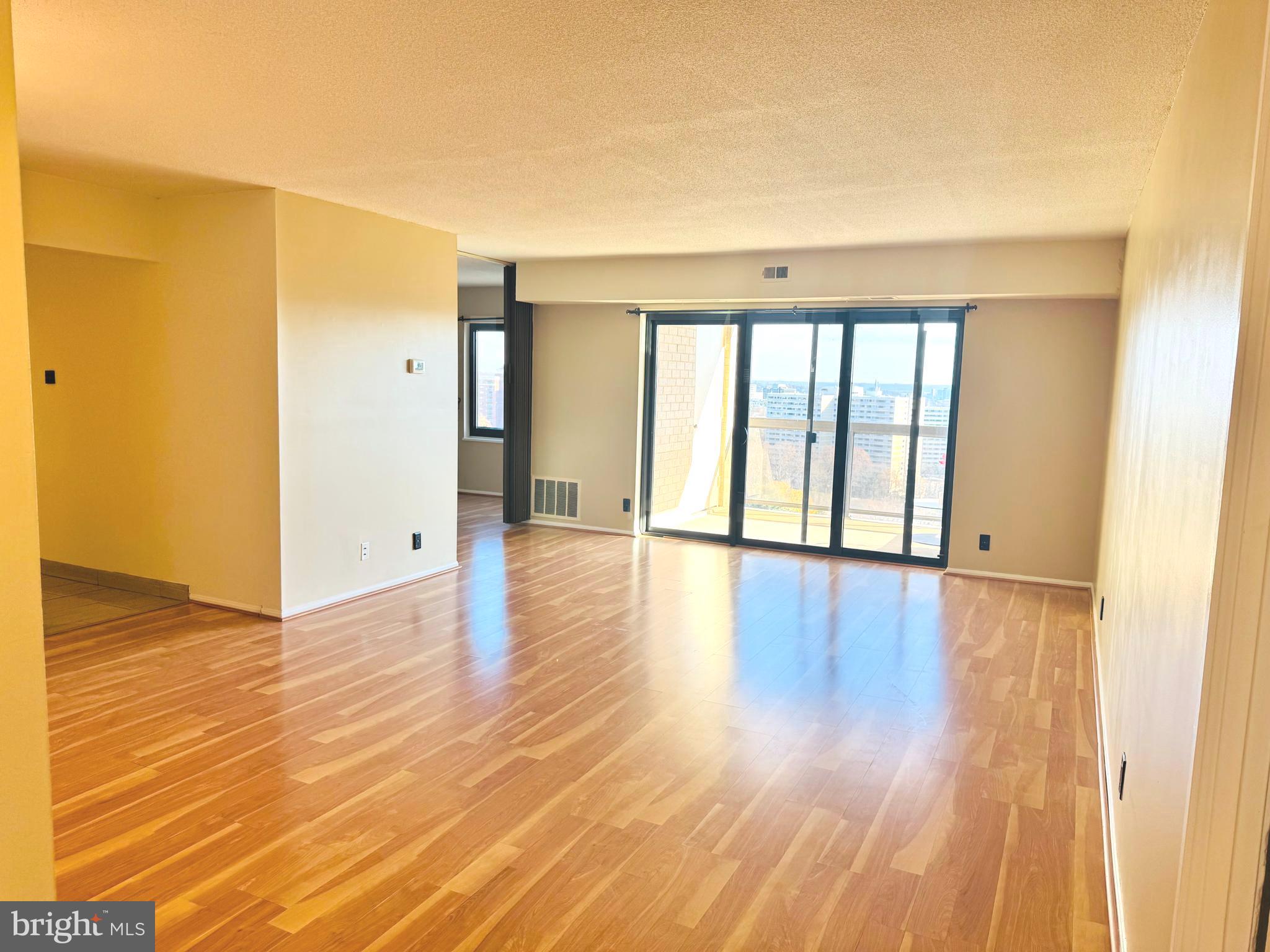 WATERGATE AT LANDMARK - Residential Lease