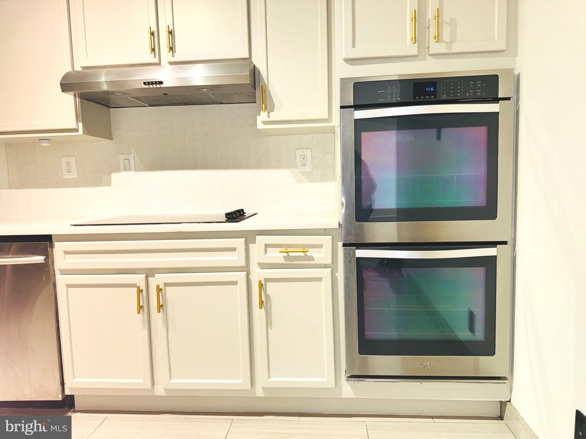 WATERGATE AT LANDMARK - Residential Lease