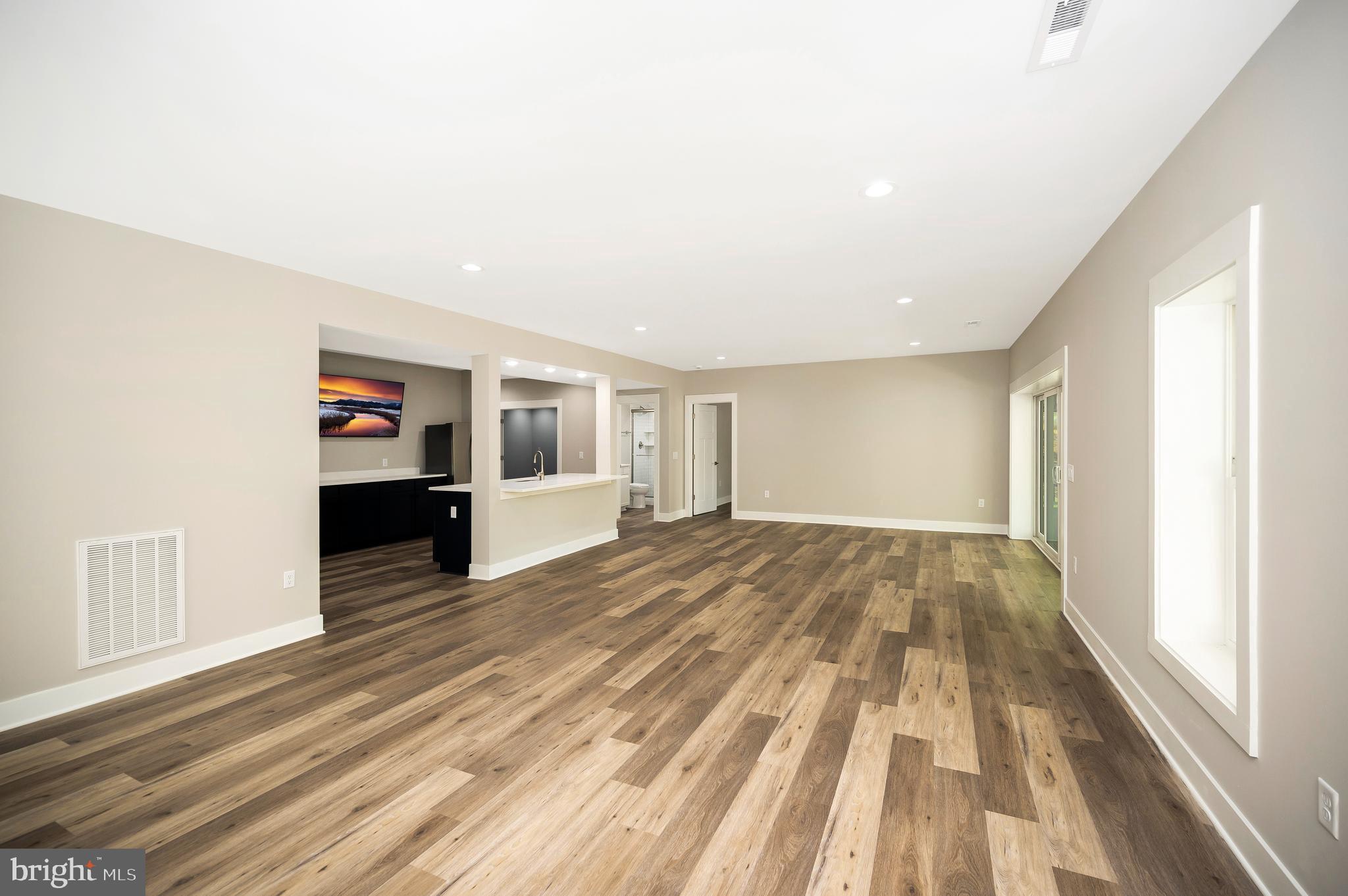 MILL RUN - Residential