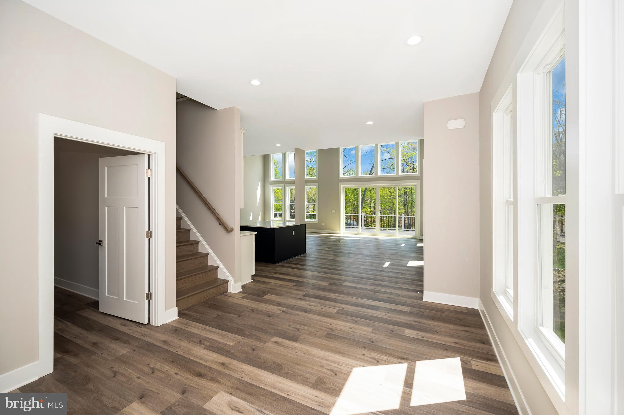 MILL RUN - Residential