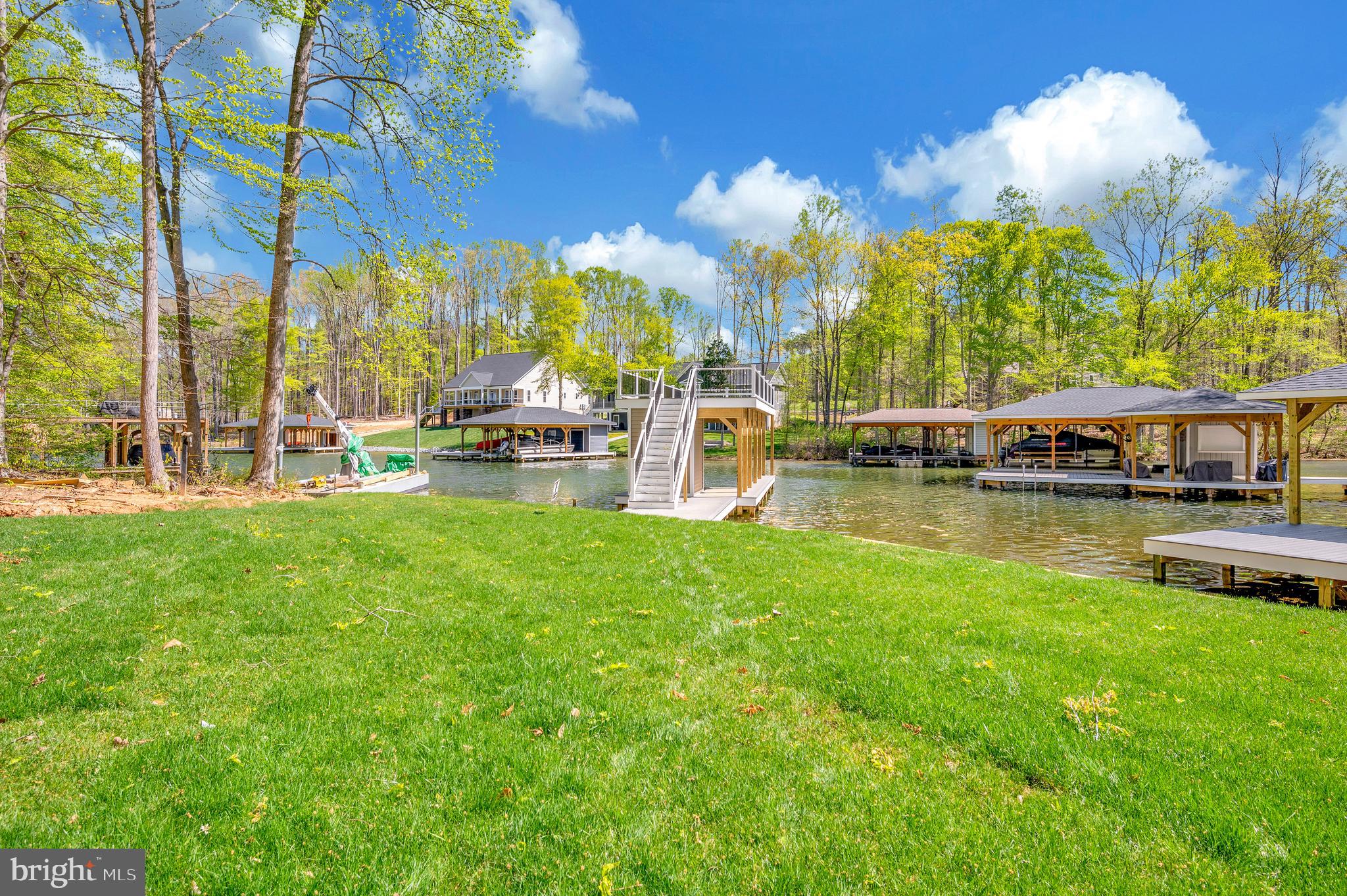 MILL RUN - Residential