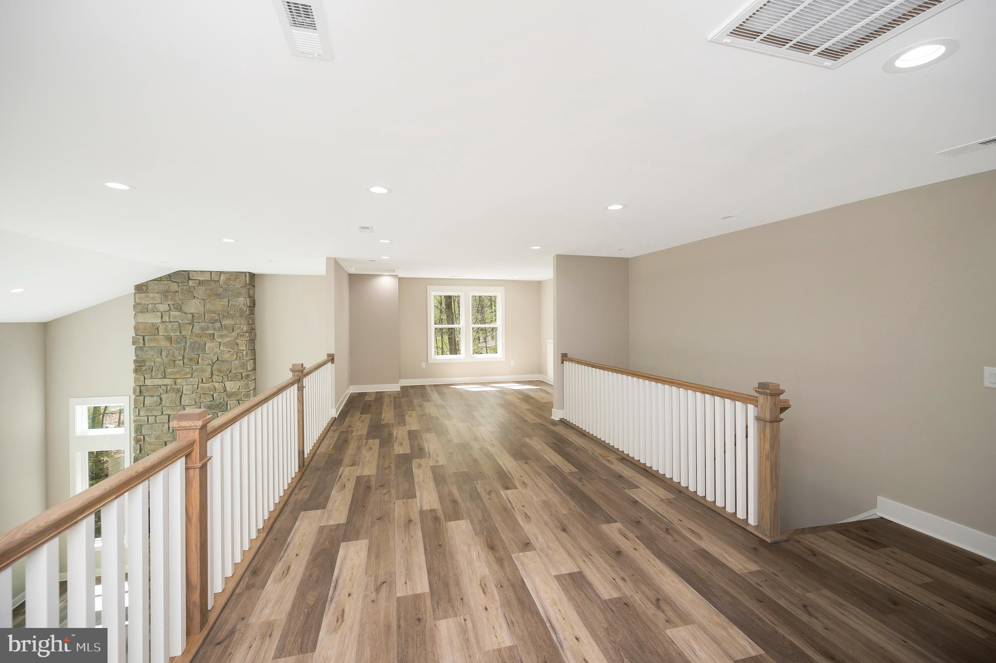 MILL RUN - Residential