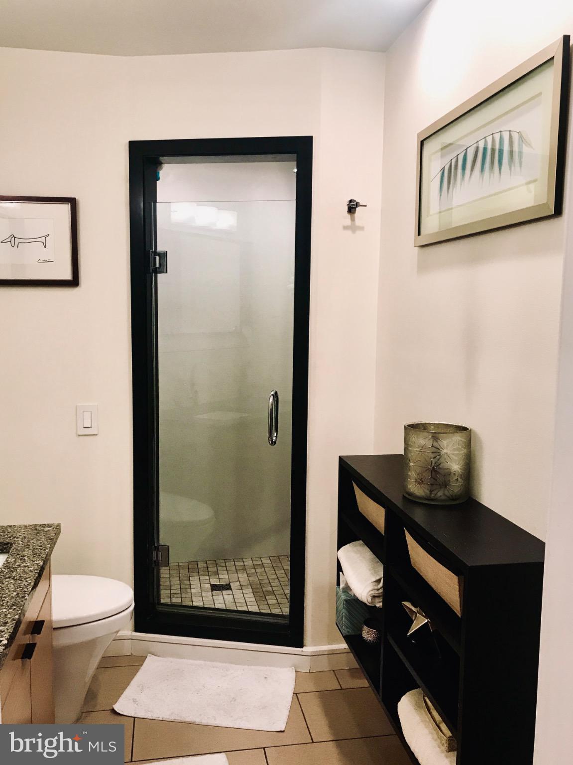 GIRARD ESTATES - Residential