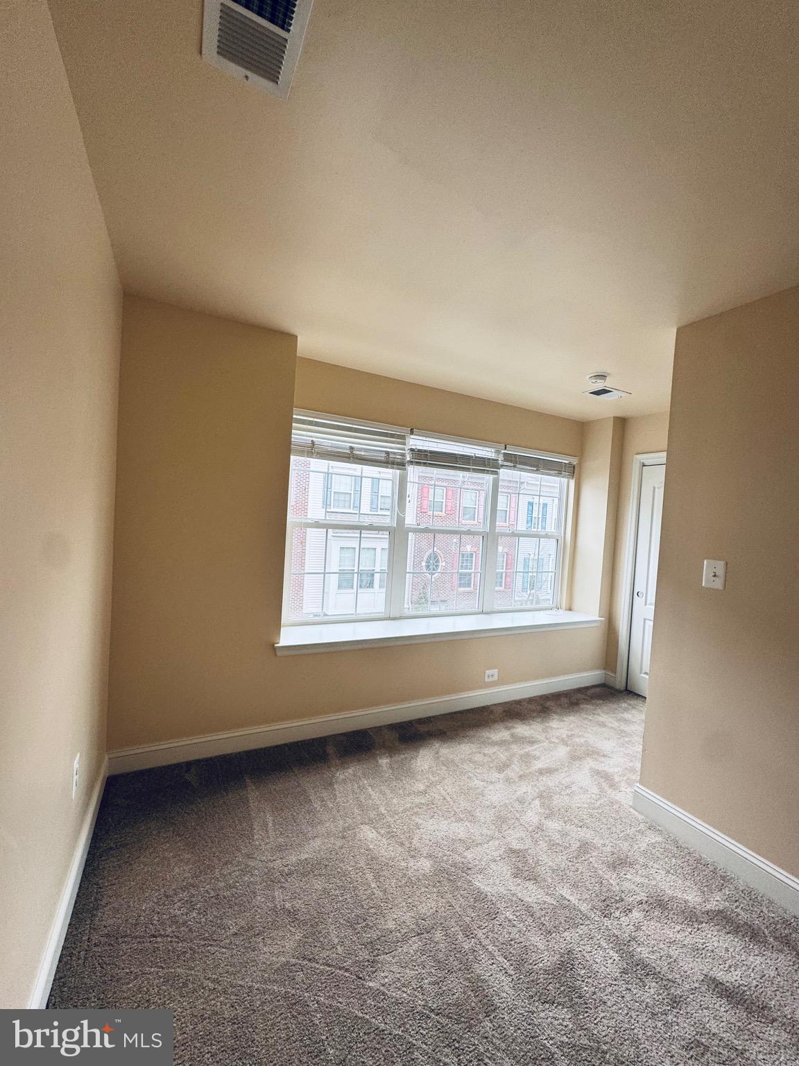 TRIANGLE HIGHLANDS CONDO - Residential Lease