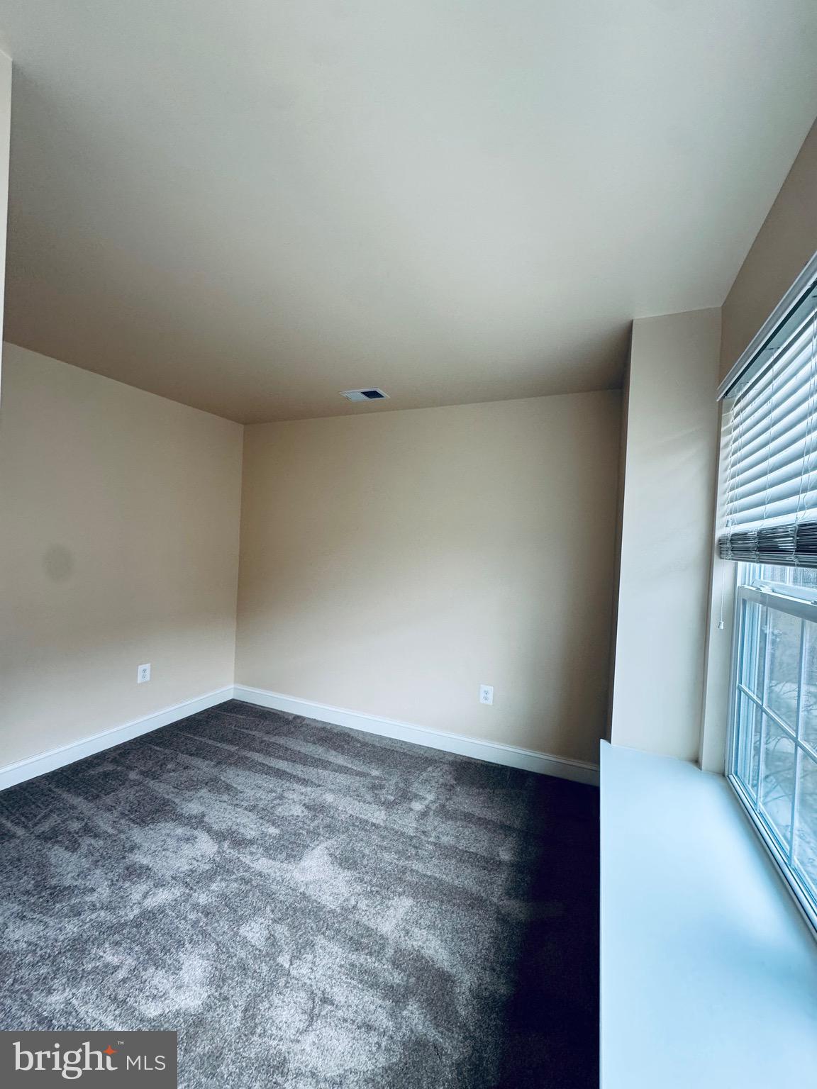 TRIANGLE HIGHLANDS CONDO - Residential Lease