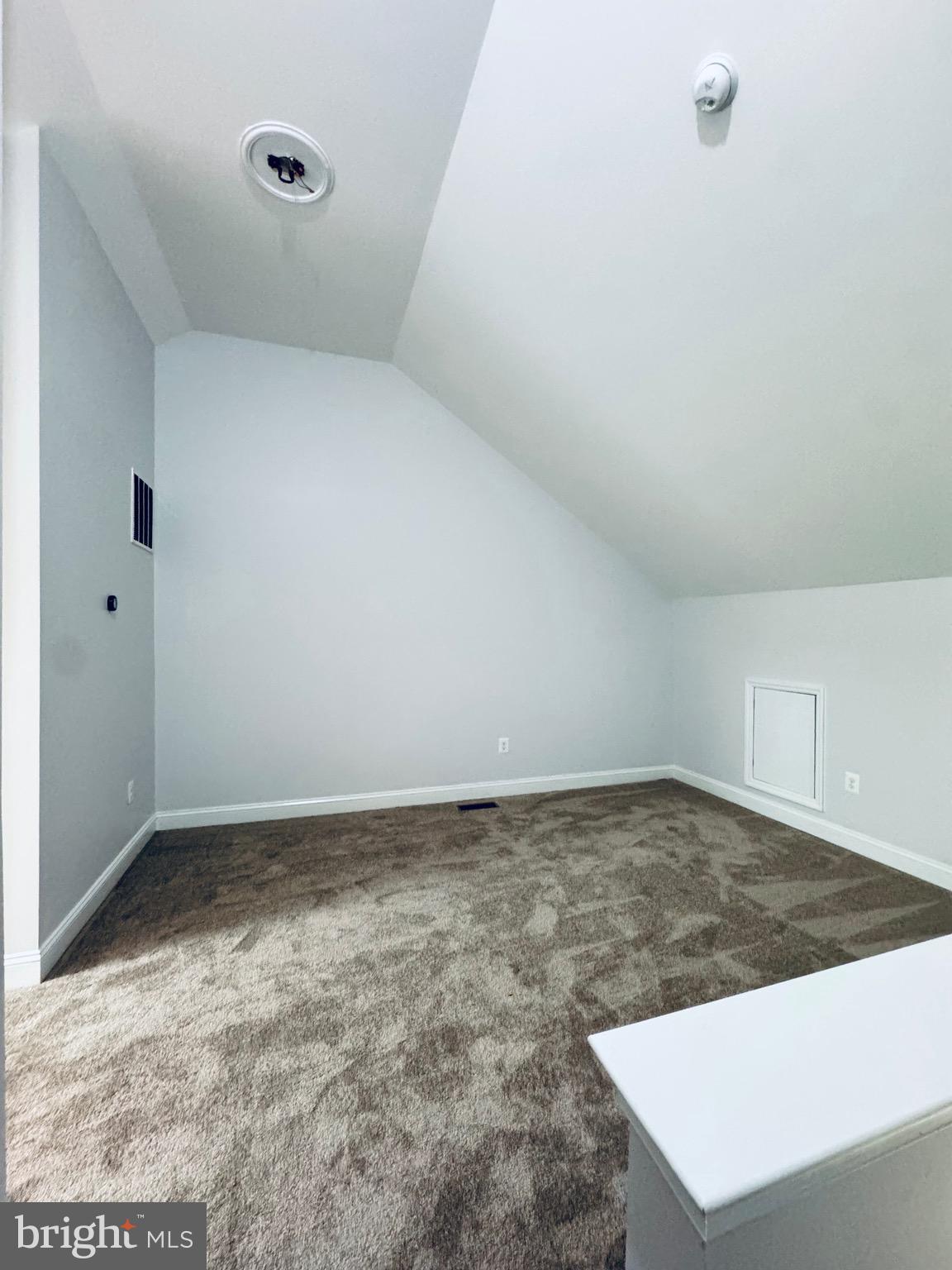 TRIANGLE HIGHLANDS CONDO - Residential Lease