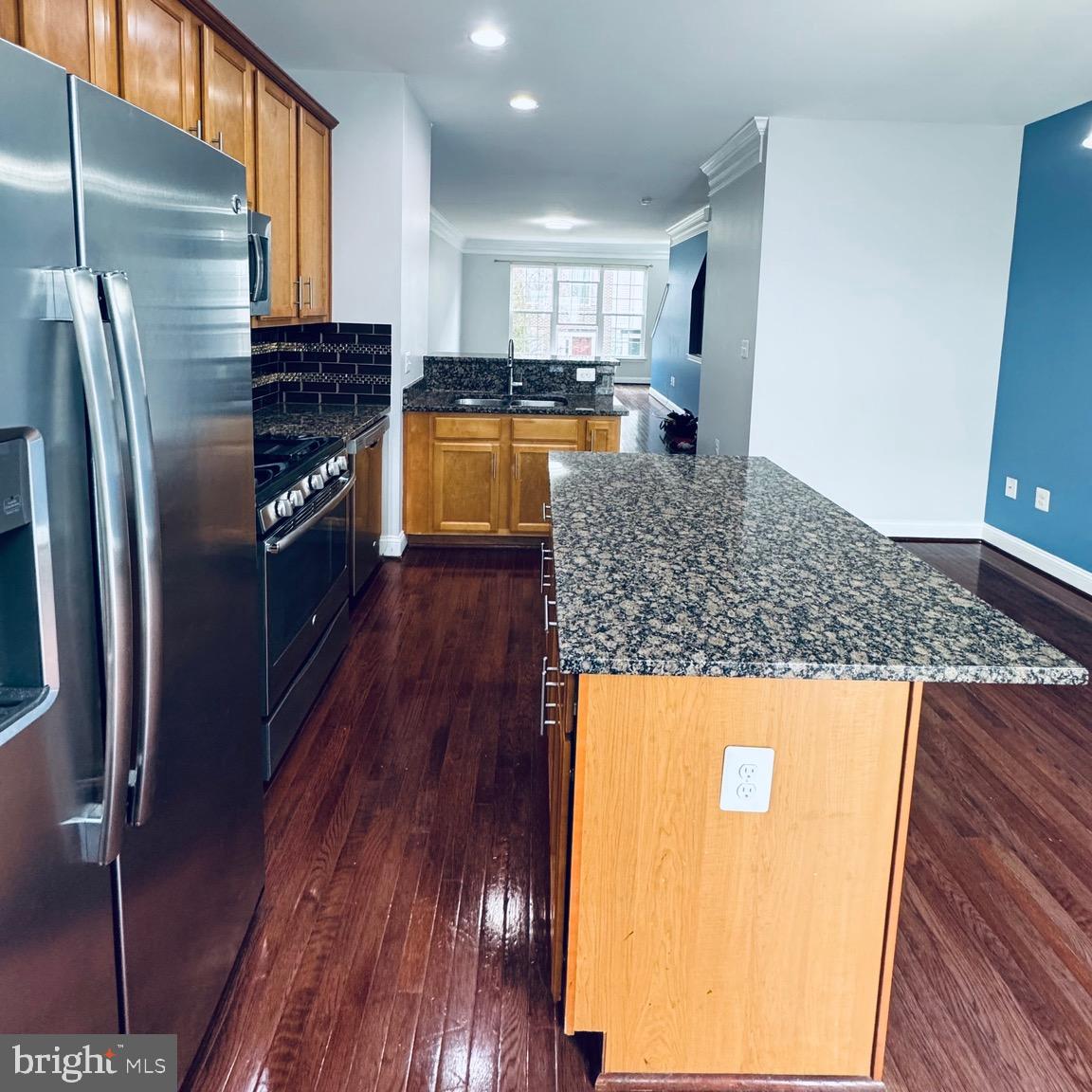 TRIANGLE HIGHLANDS CONDO - Residential Lease