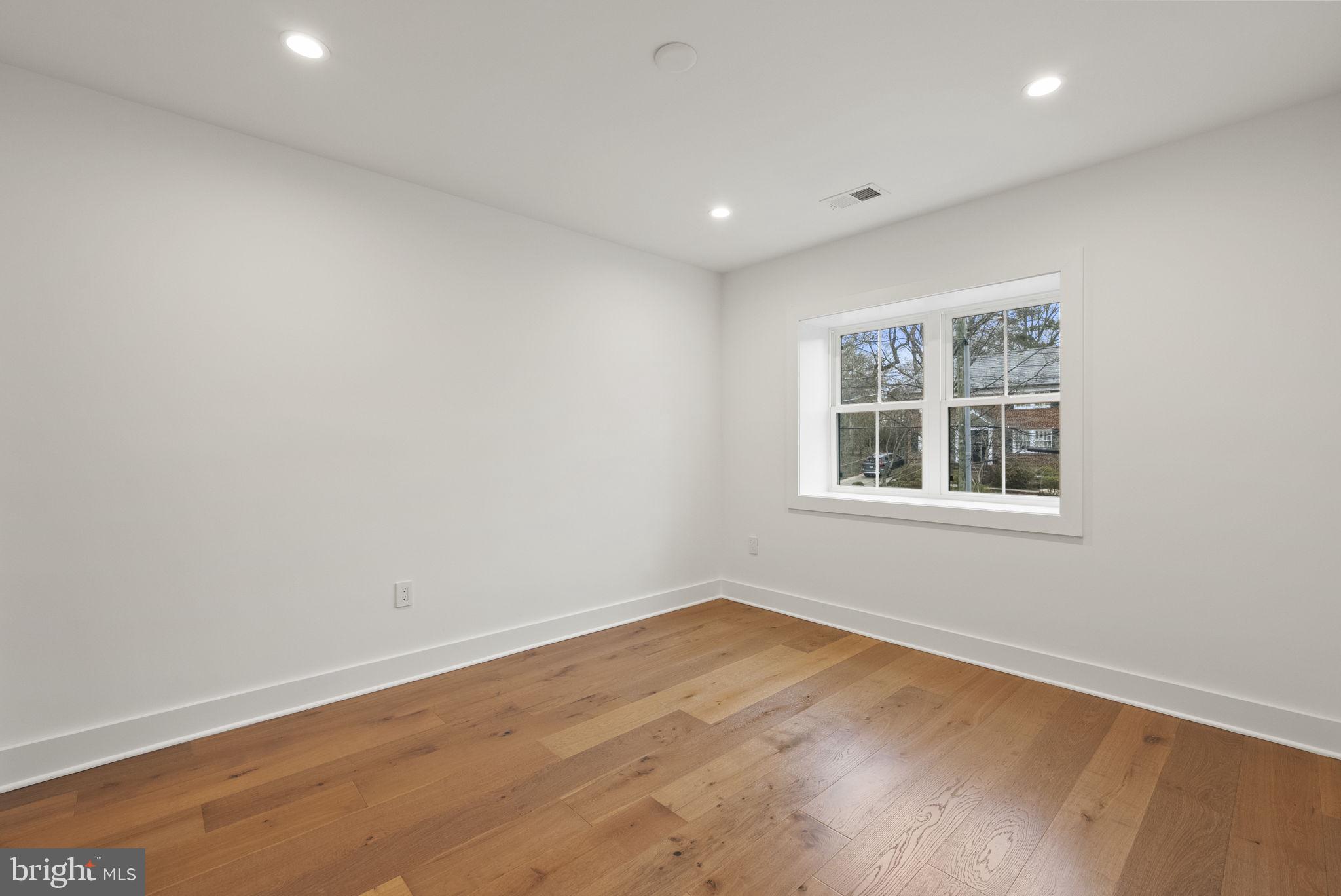 BRADDOCK HEIGHTS - Residential