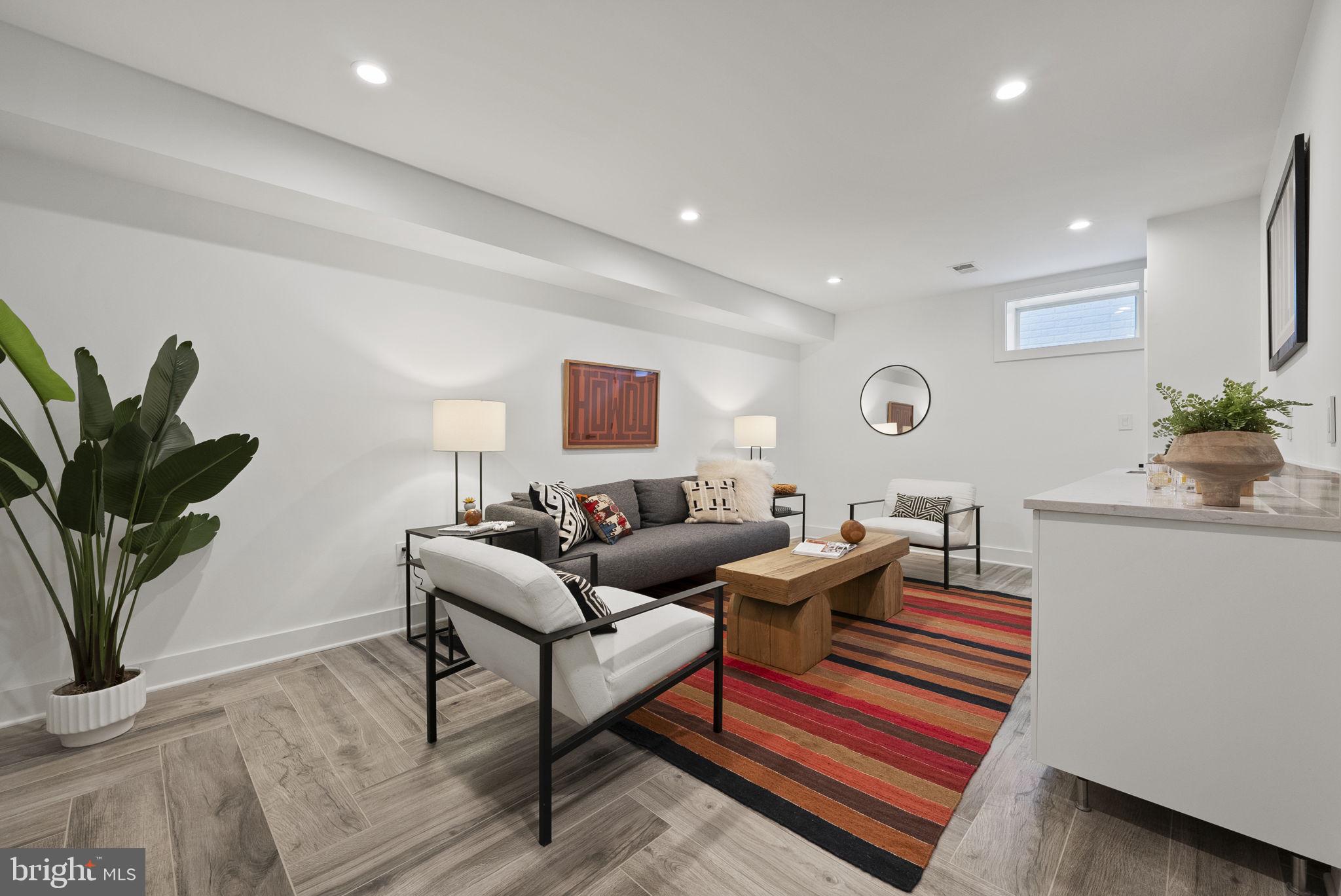 BRADDOCK HEIGHTS - Residential