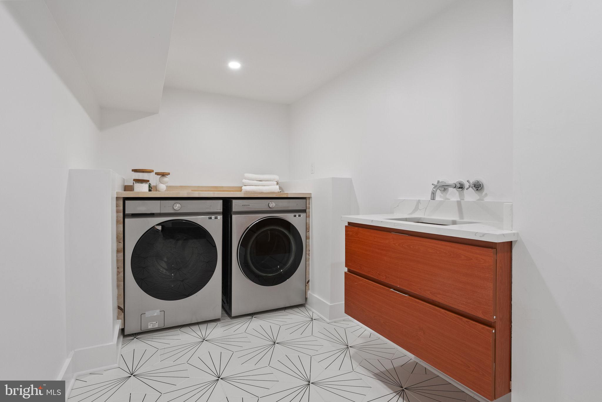 BRADDOCK HEIGHTS - Residential