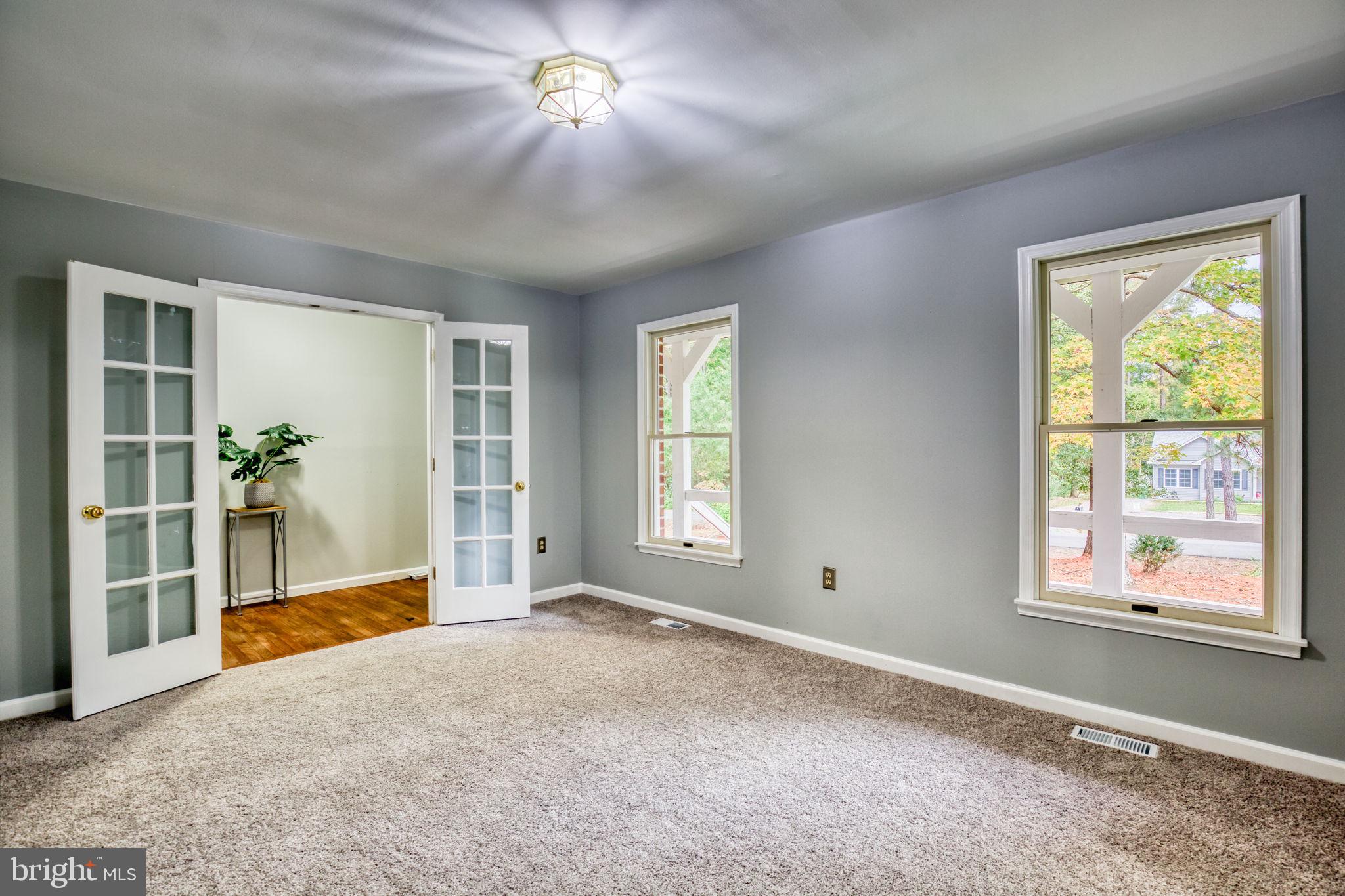 LAKE CAROLINE - Residential