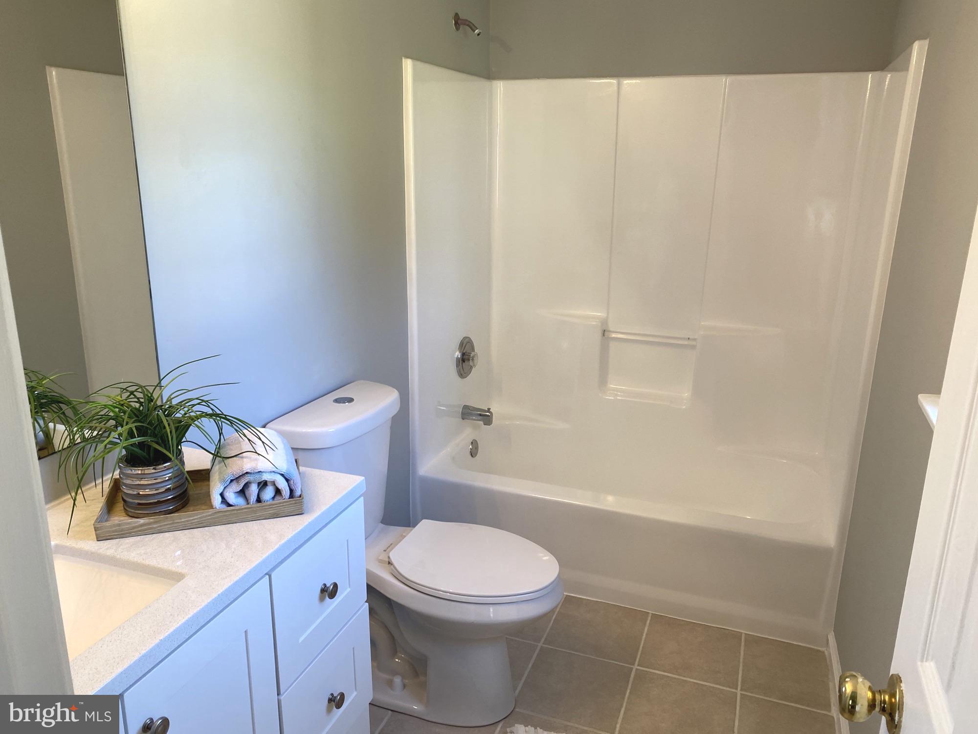 LAKE CAROLINE - Residential