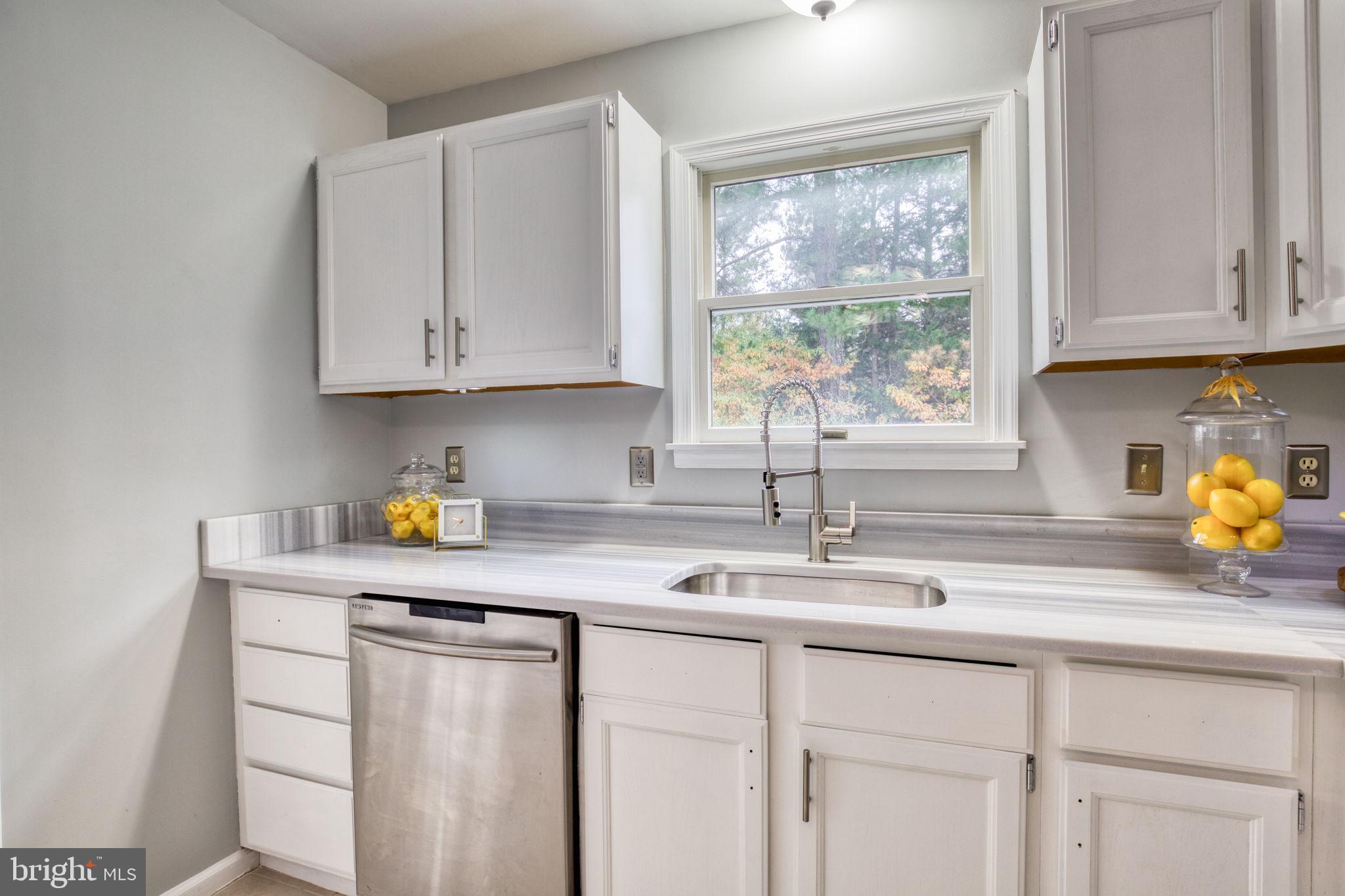 LAKE CAROLINE - Residential