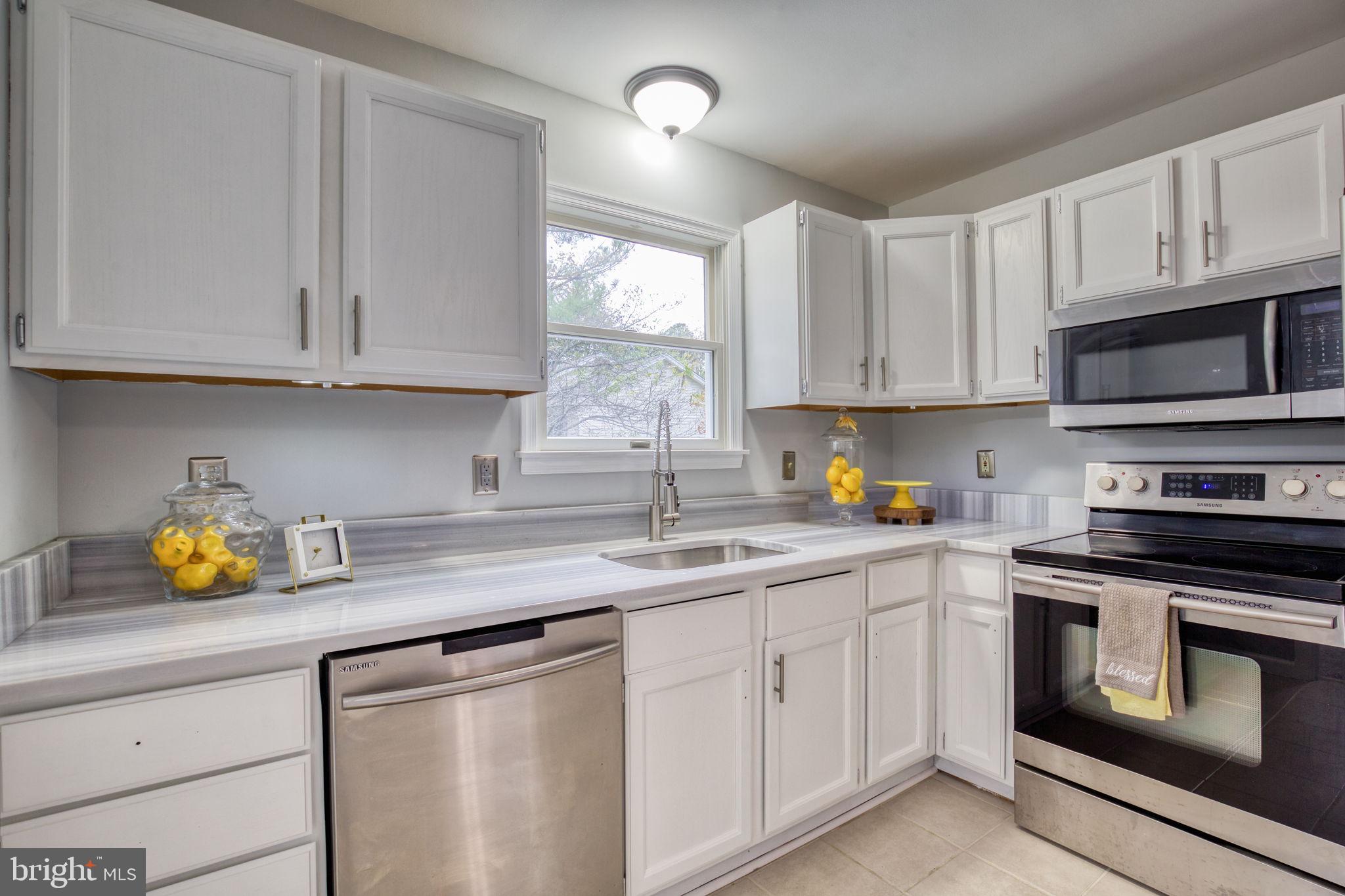 LAKE CAROLINE - Residential