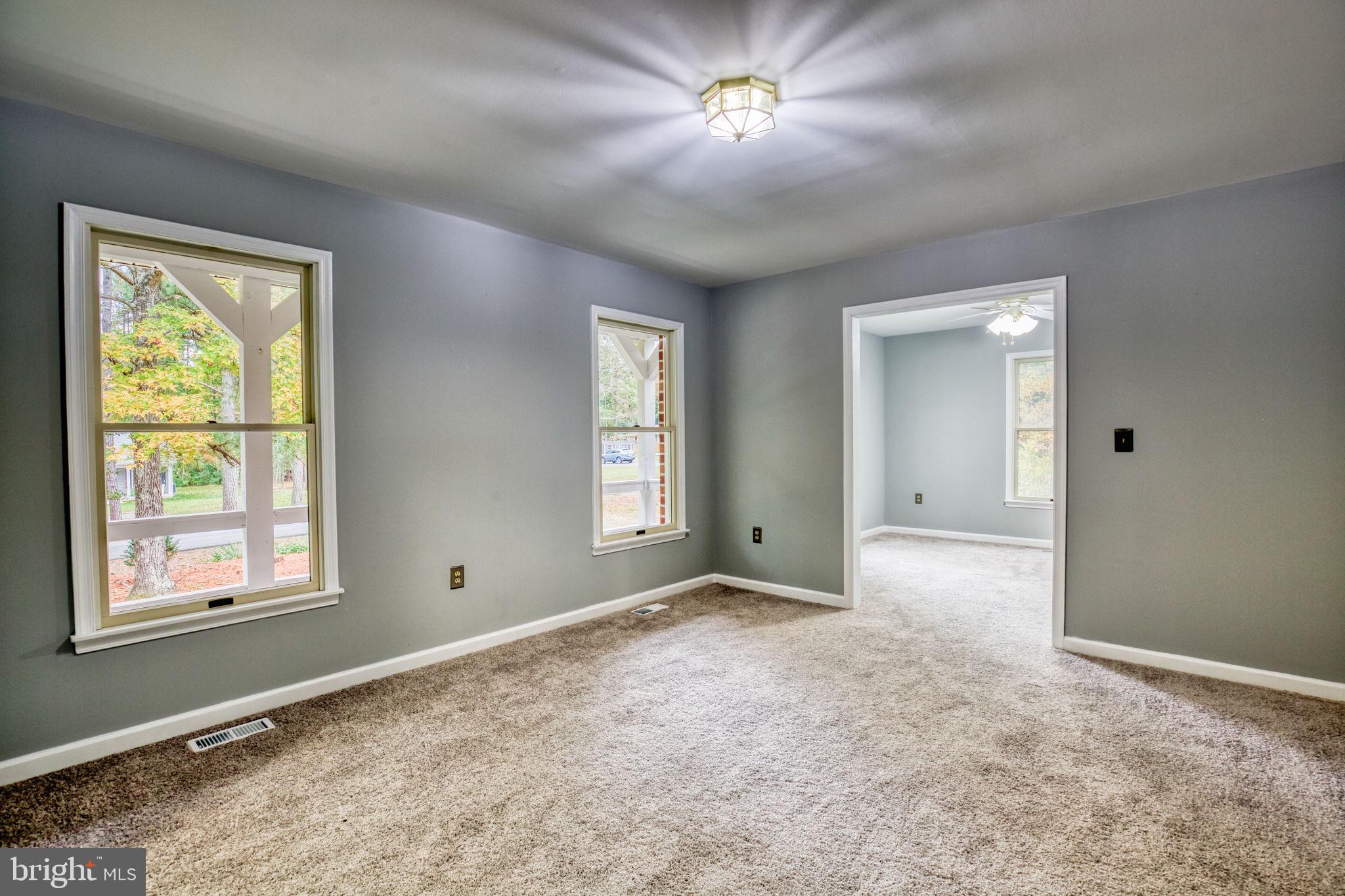 LAKE CAROLINE - Residential