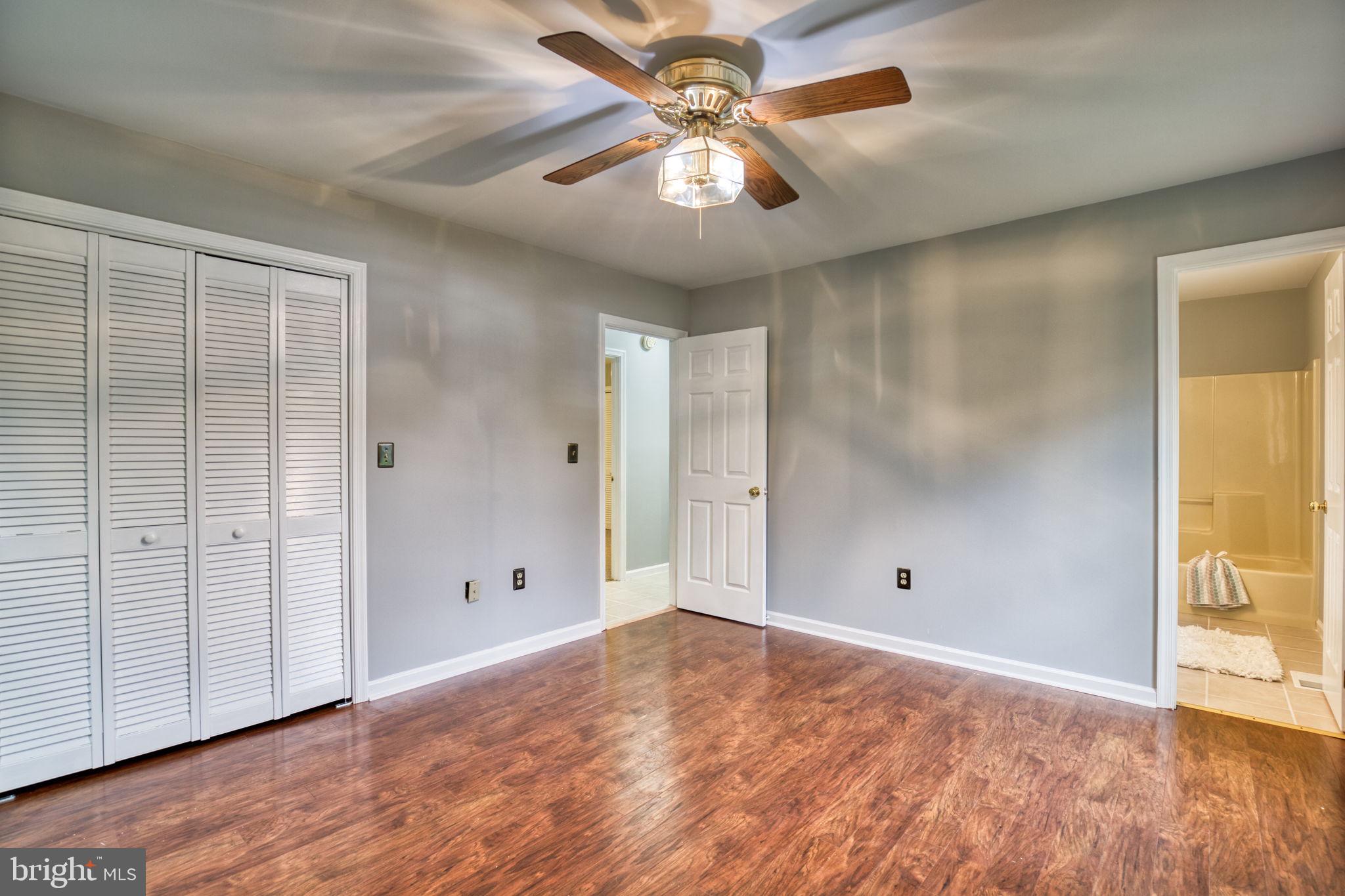 LAKE CAROLINE - Residential