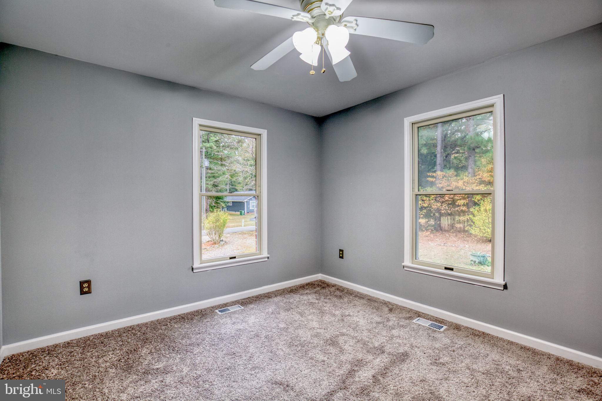 LAKE CAROLINE - Residential