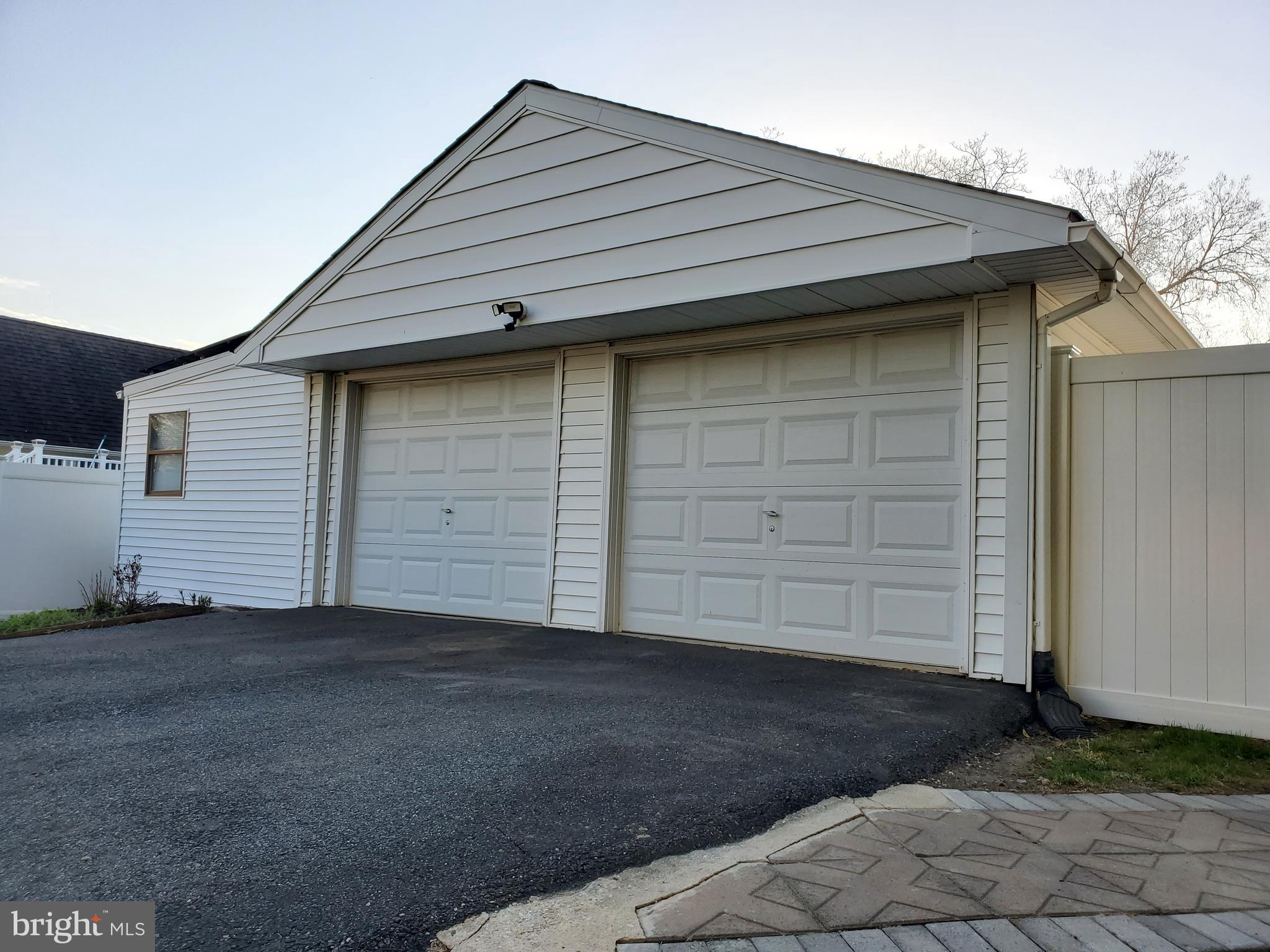 ABERDEEN HILLS - Residential