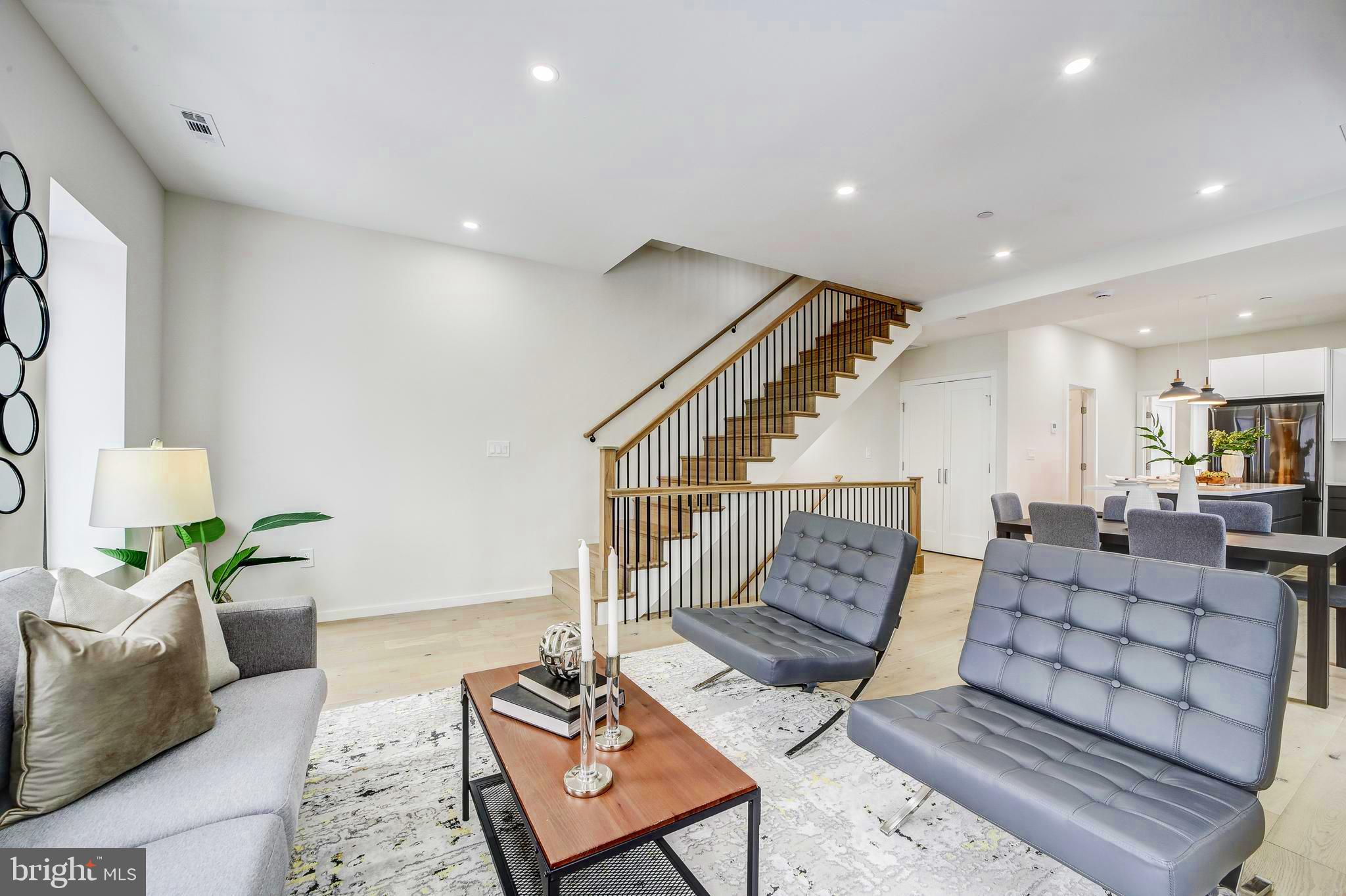 1146 16TH STREET NE B