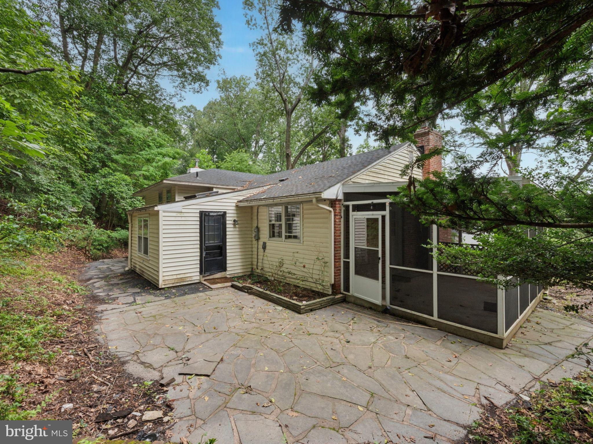 STRAFFORD VILLAGE - Residential