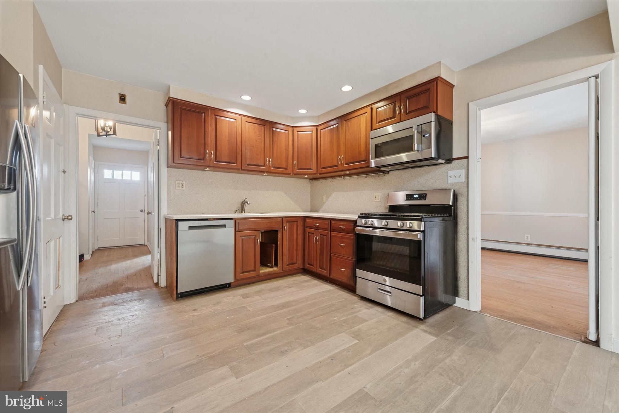 STRAFFORD VILLAGE - Residential