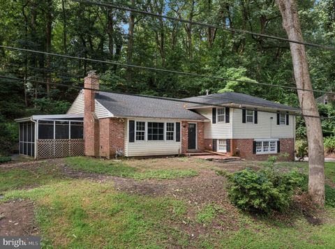 542 UPPER WEADLEY ROAD WAYNE PA 19087