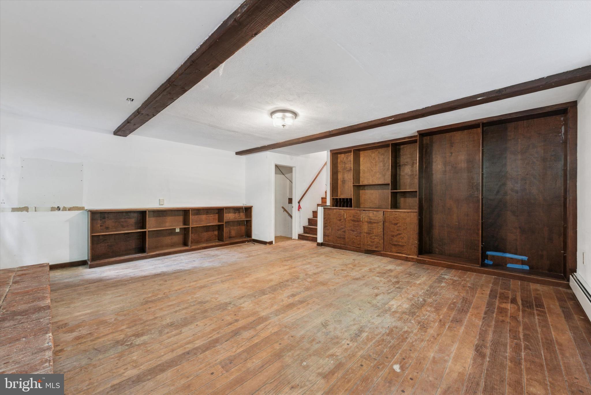 STRAFFORD VILLAGE - Residential