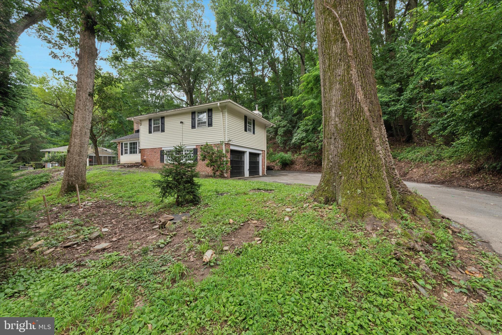 STRAFFORD VILLAGE - Residential