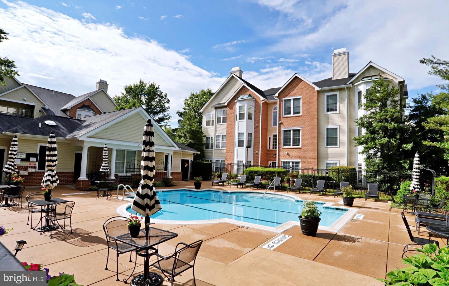 RANDOM HILLS - Residential Lease