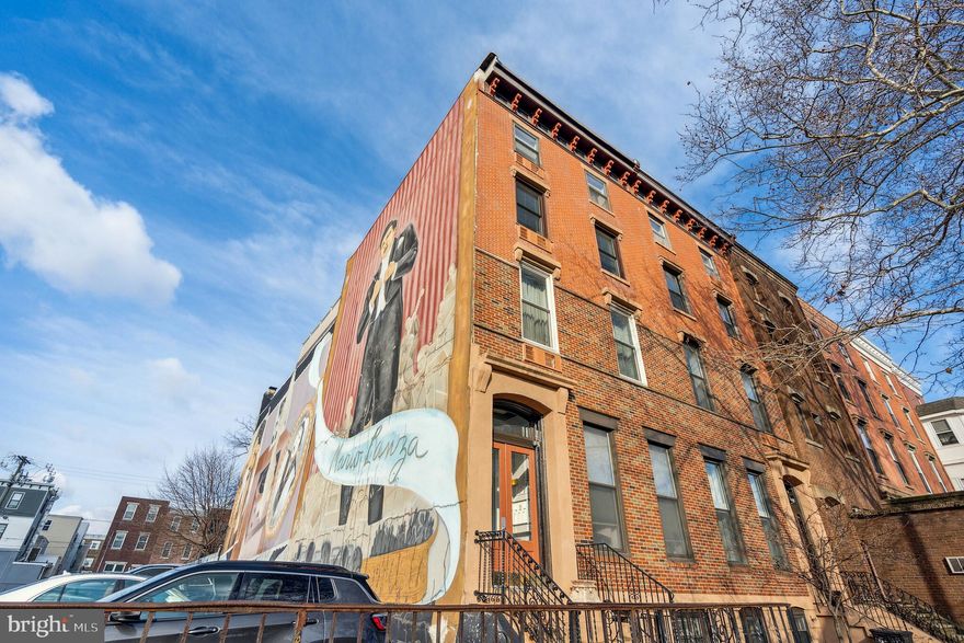 Spacious one bedroom one bathroom apartment in South Philly. Great natural light. Hardwood floors. Stainless steel appliances, including dishwasher. Shared outdoor space. Laundry on site. Tenant pays utilities. Just steps from the Broad Street Subway. Close to so many great restaurants and shops along Passyunk Avenue & throughout the neighborhood.
