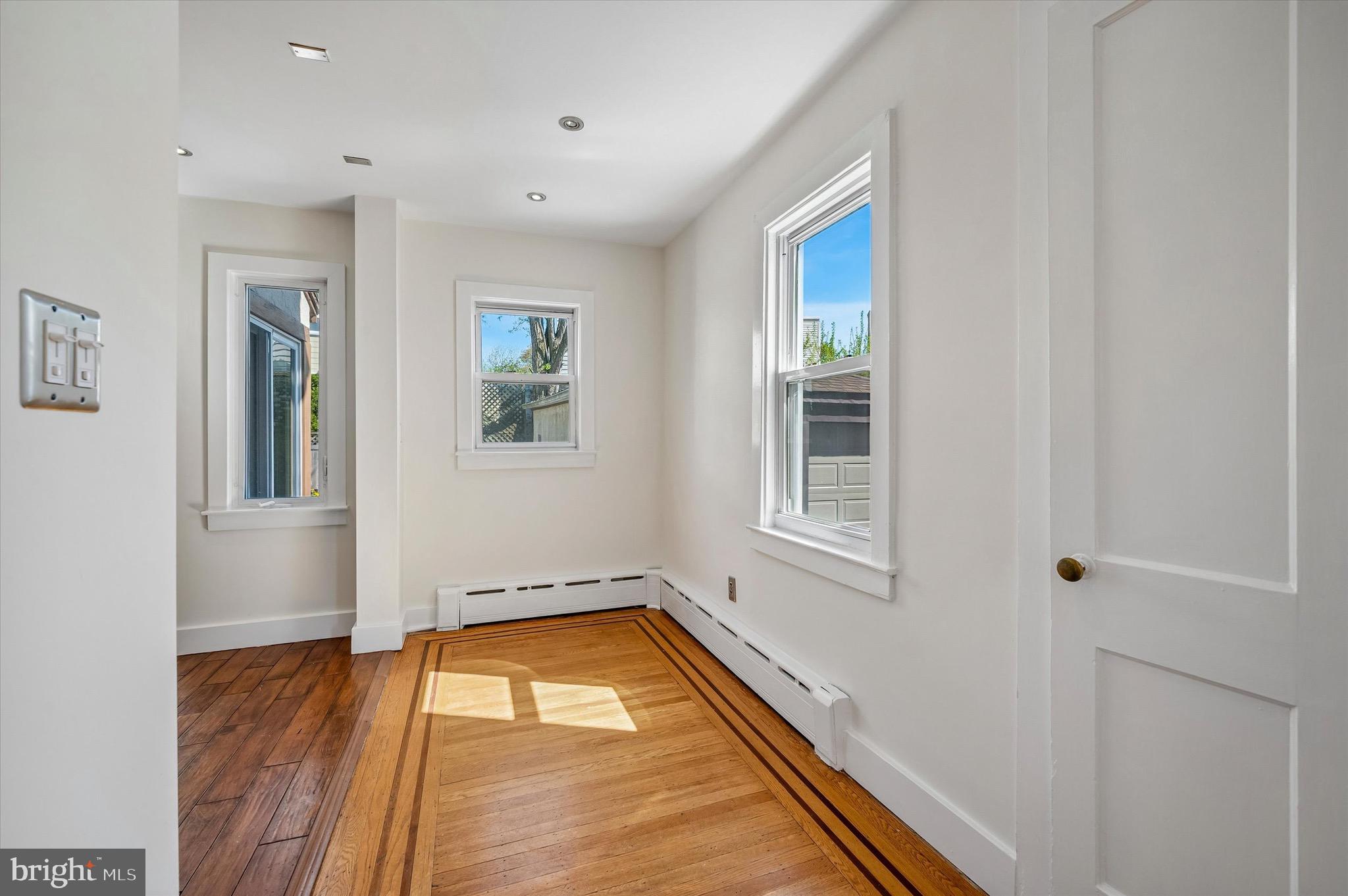 ARDMORE PARK - Residential