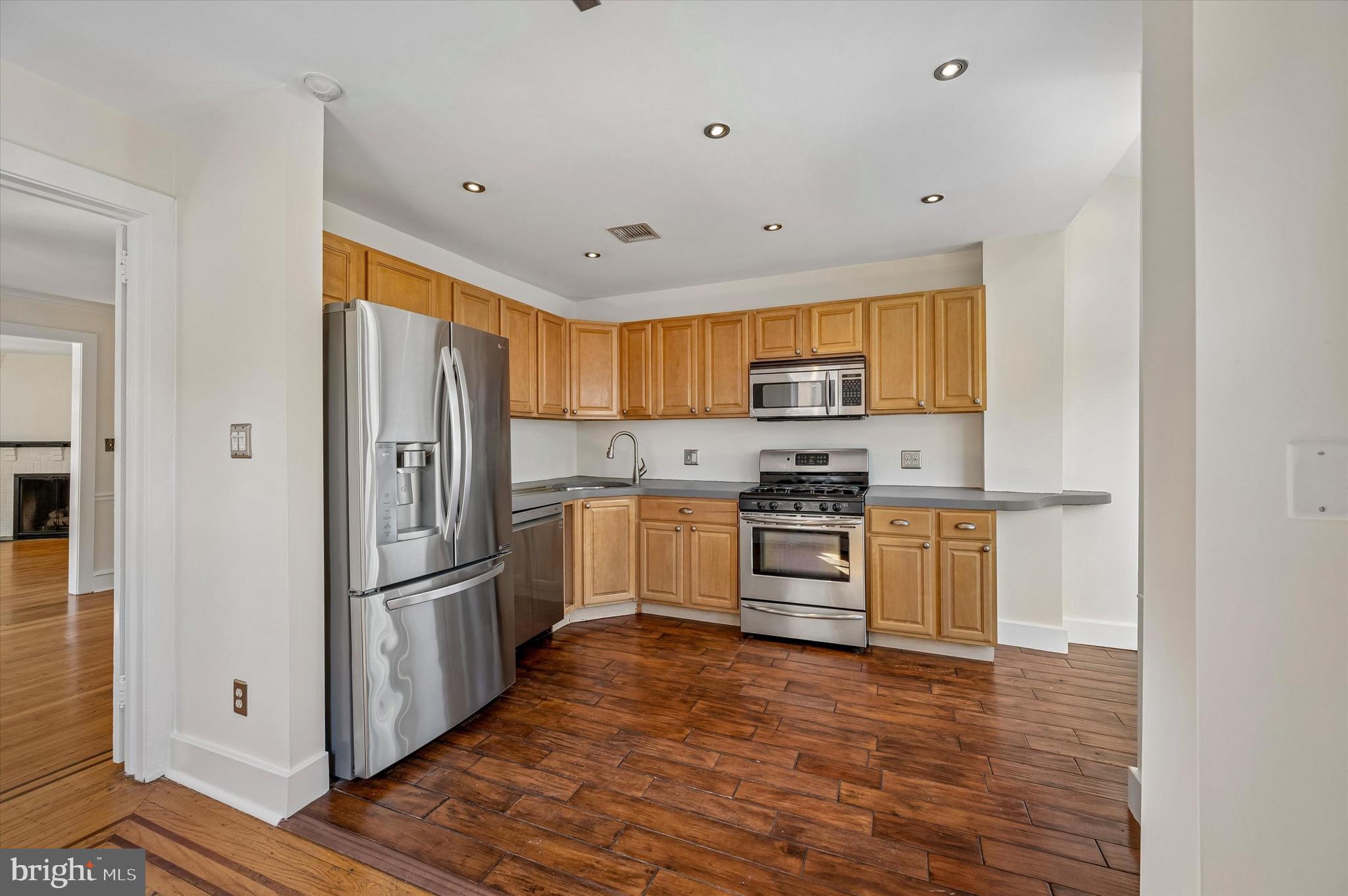 ARDMORE PARK - Residential