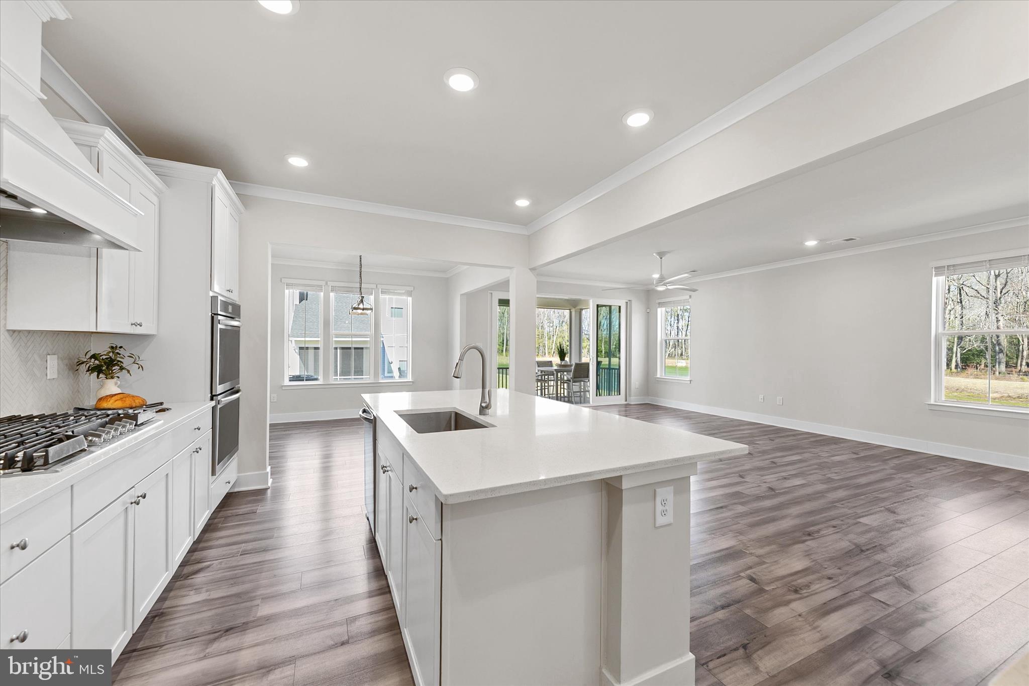 MILOS HAVEN - Residential