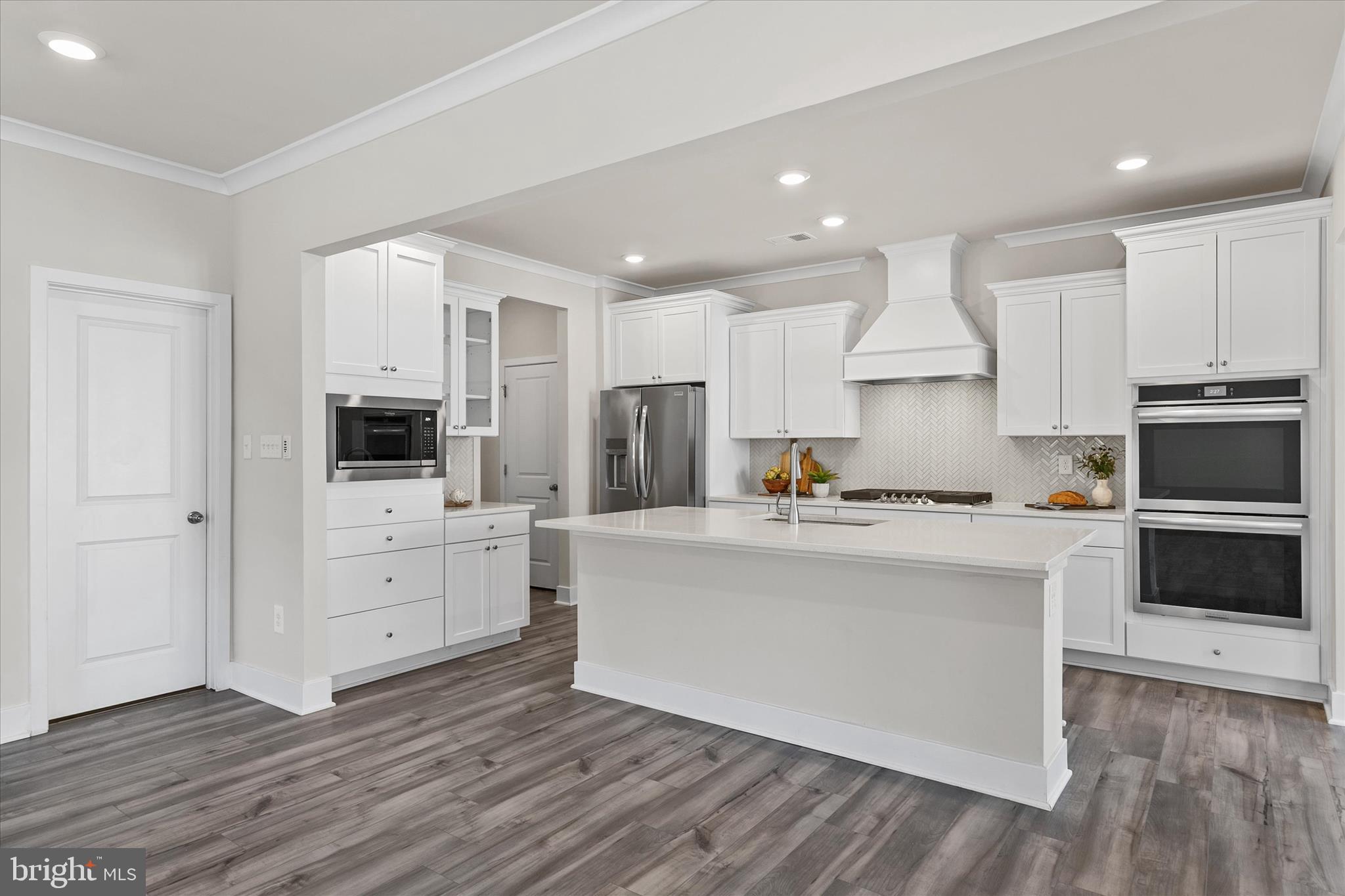 MILOS HAVEN - Residential