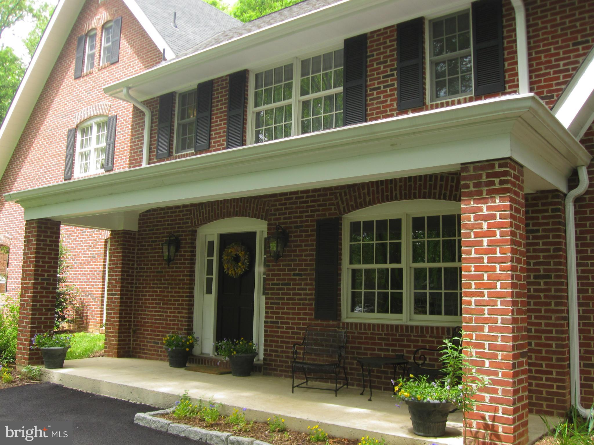 MANOR PARK - Residential