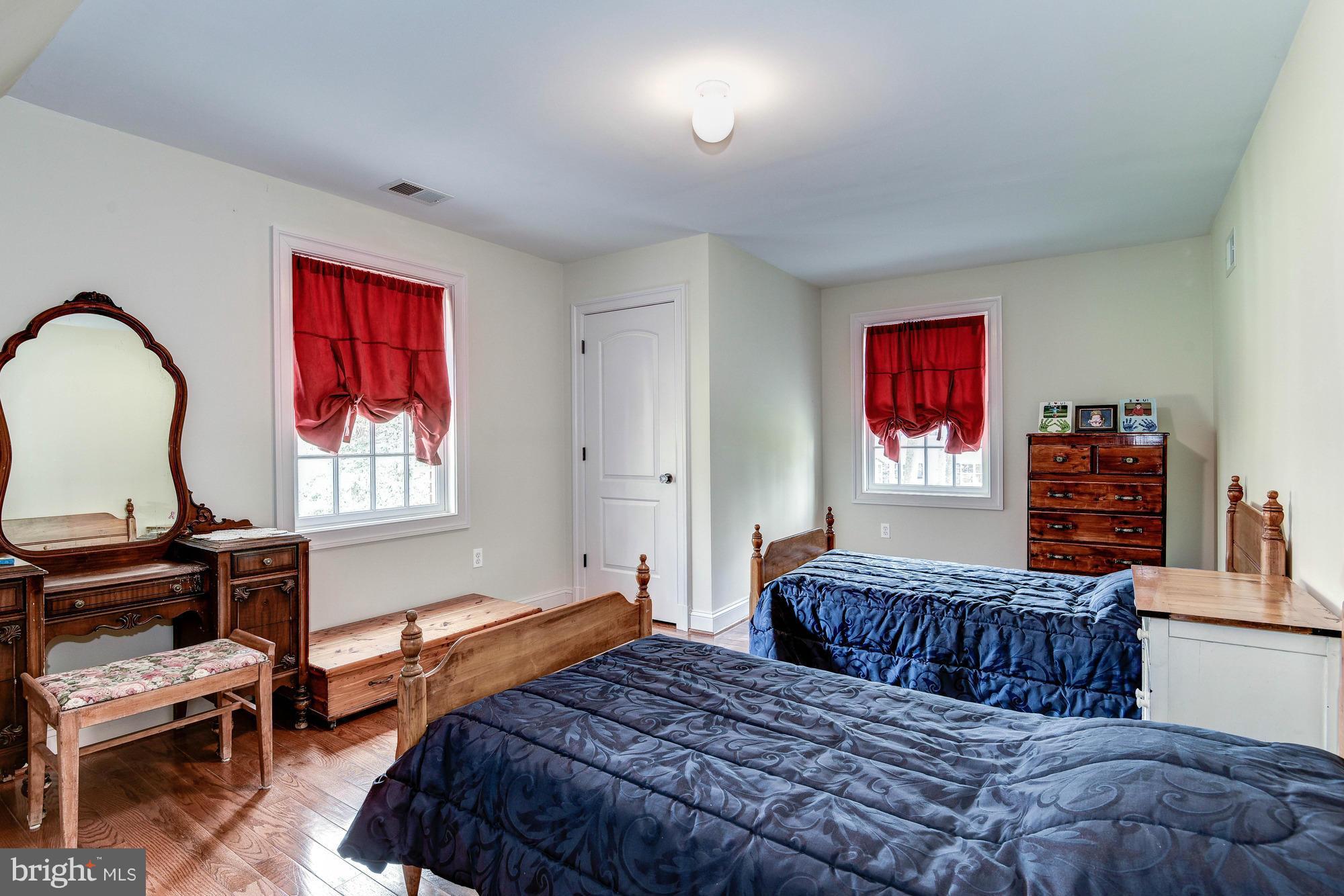 MANOR PARK - Residential