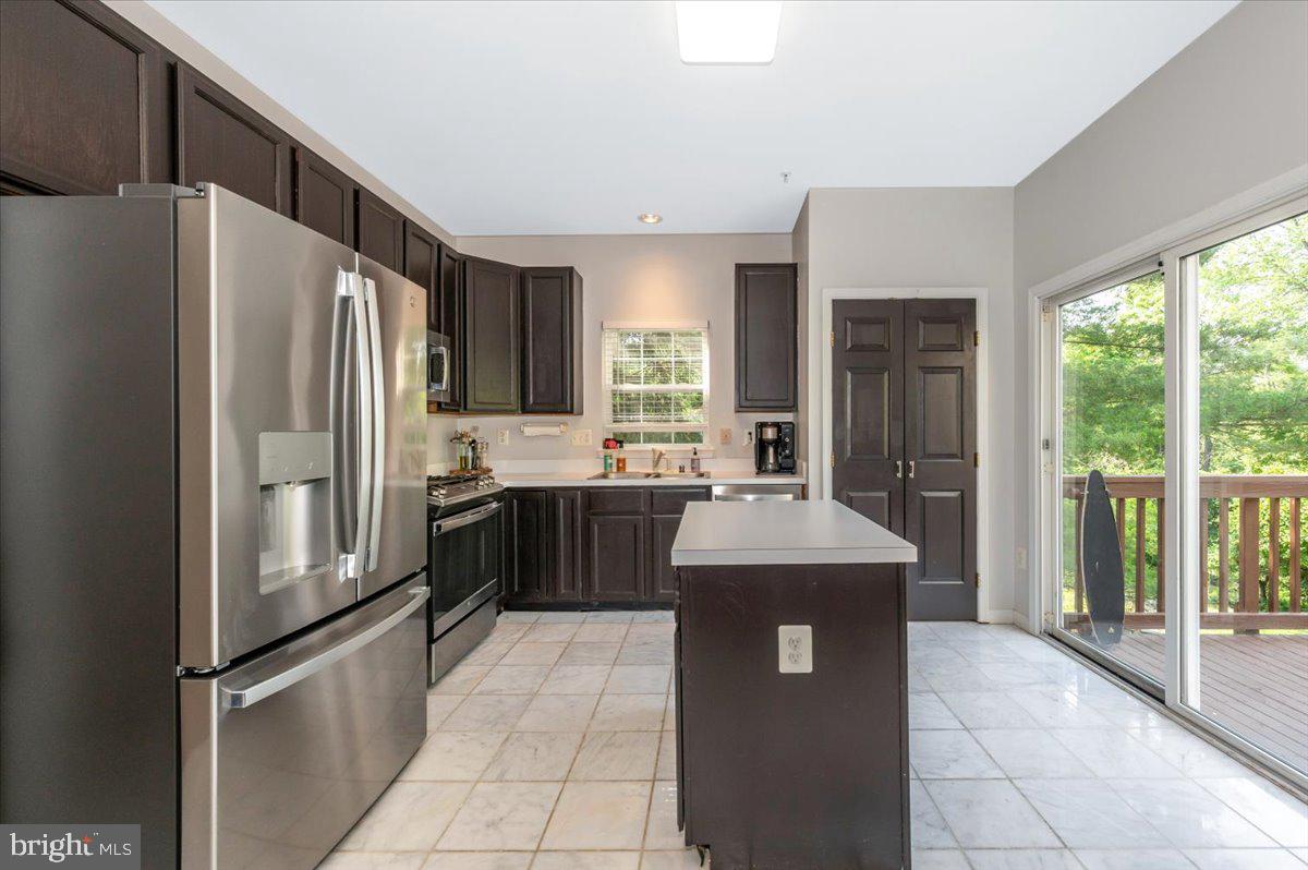 SPRING RIDGE - Residential