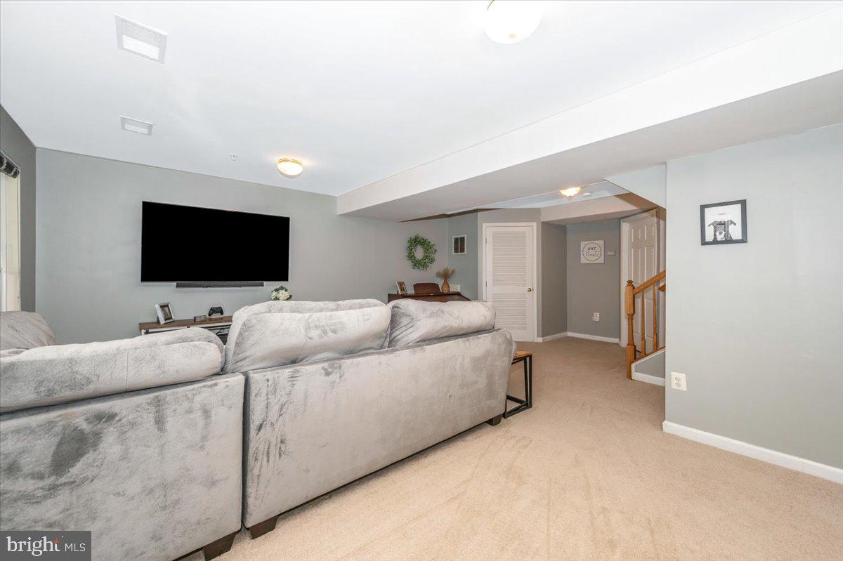 SPRING RIDGE - Residential