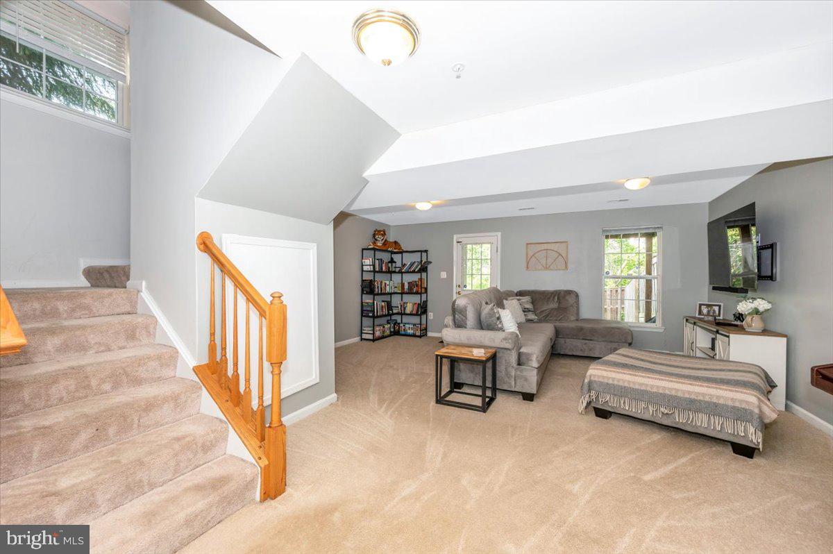 SPRING RIDGE - Residential