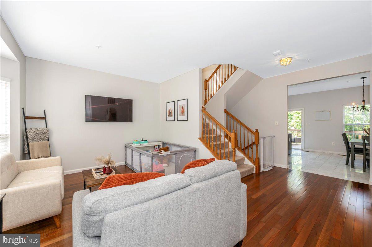 SPRING RIDGE - Residential